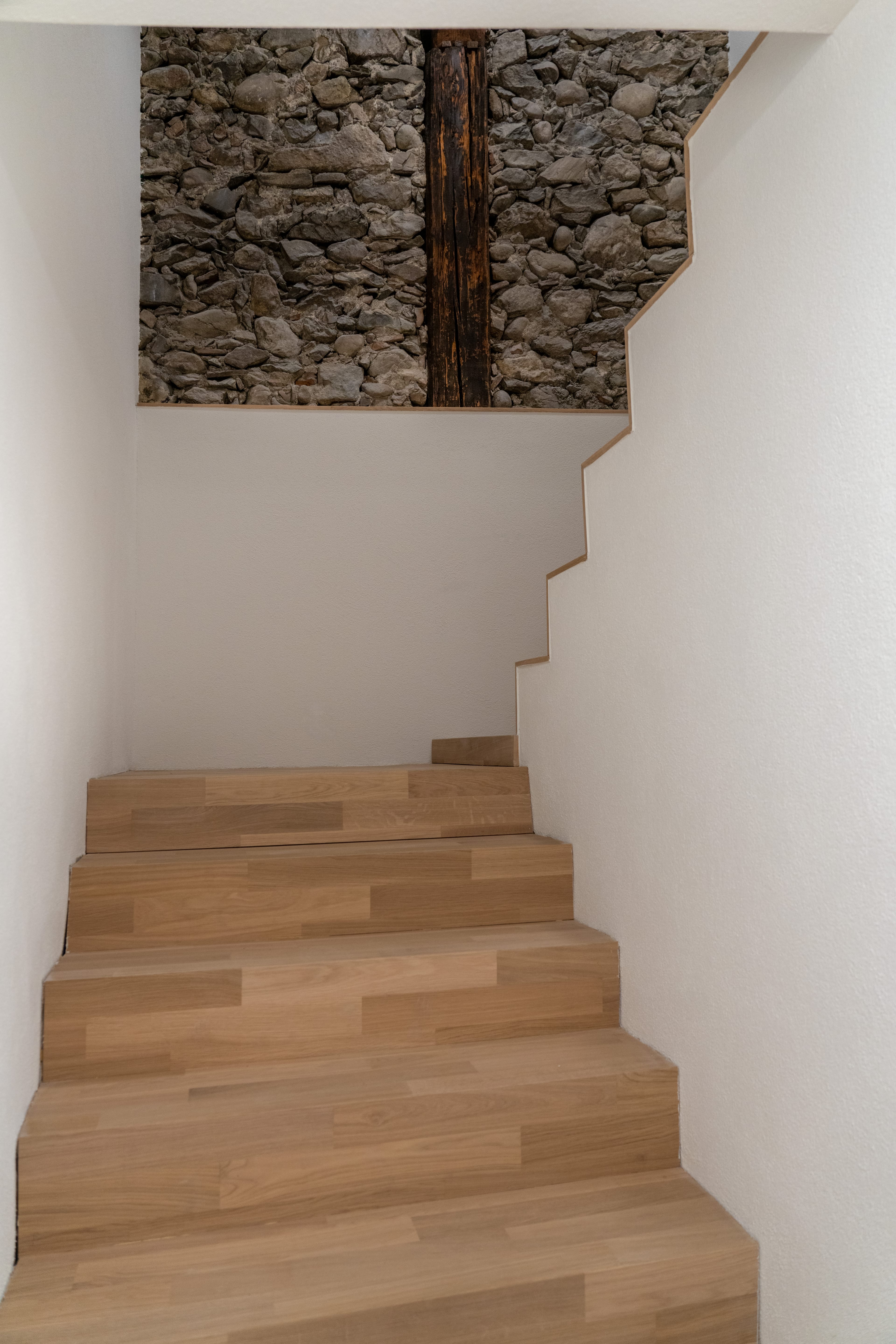Charmante, kernsanierte 4.5-Zimmer-Dachmaisonettewohnung - 8