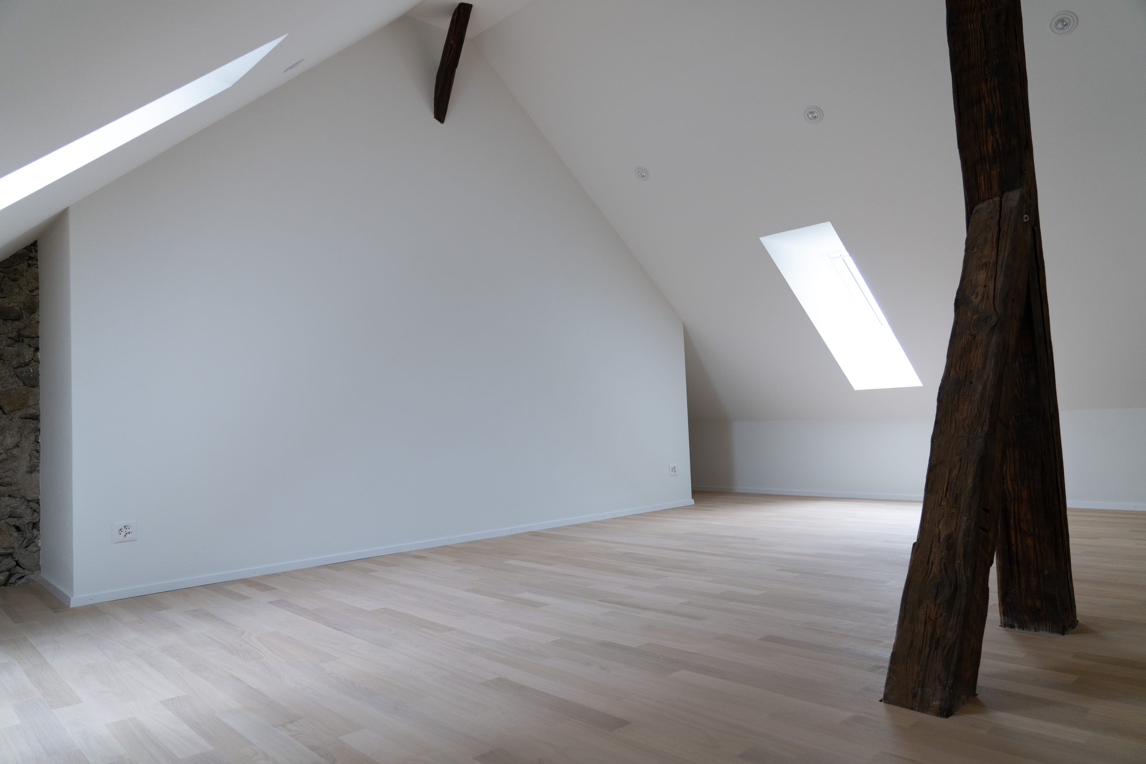 Charmante, kernsanierte 4.5-Zimmer-Dachmaisonettewohnung - 14