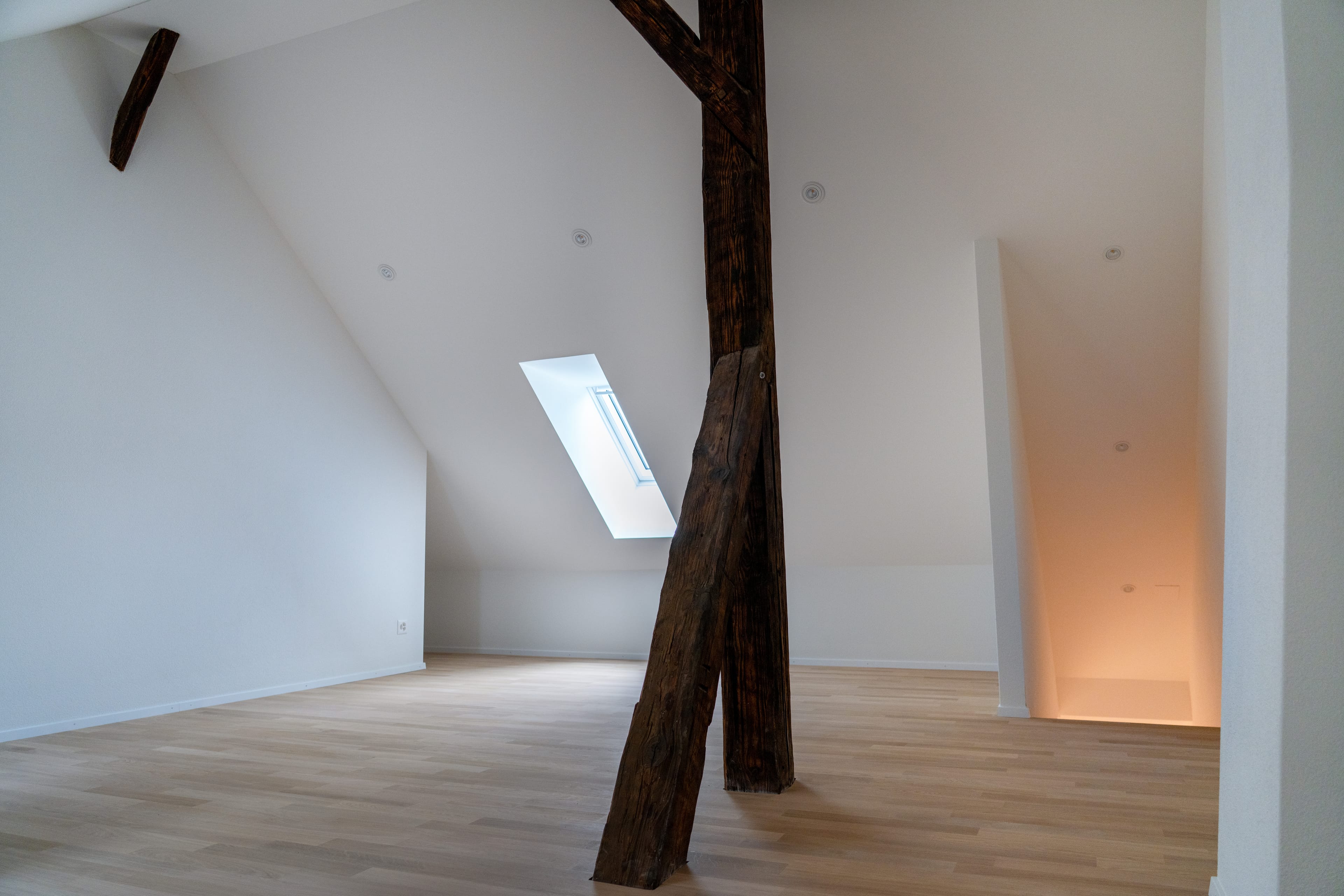 Charmante, kernsanierte 4.5-Zimmer-Dachmaisonettewohnung - 15