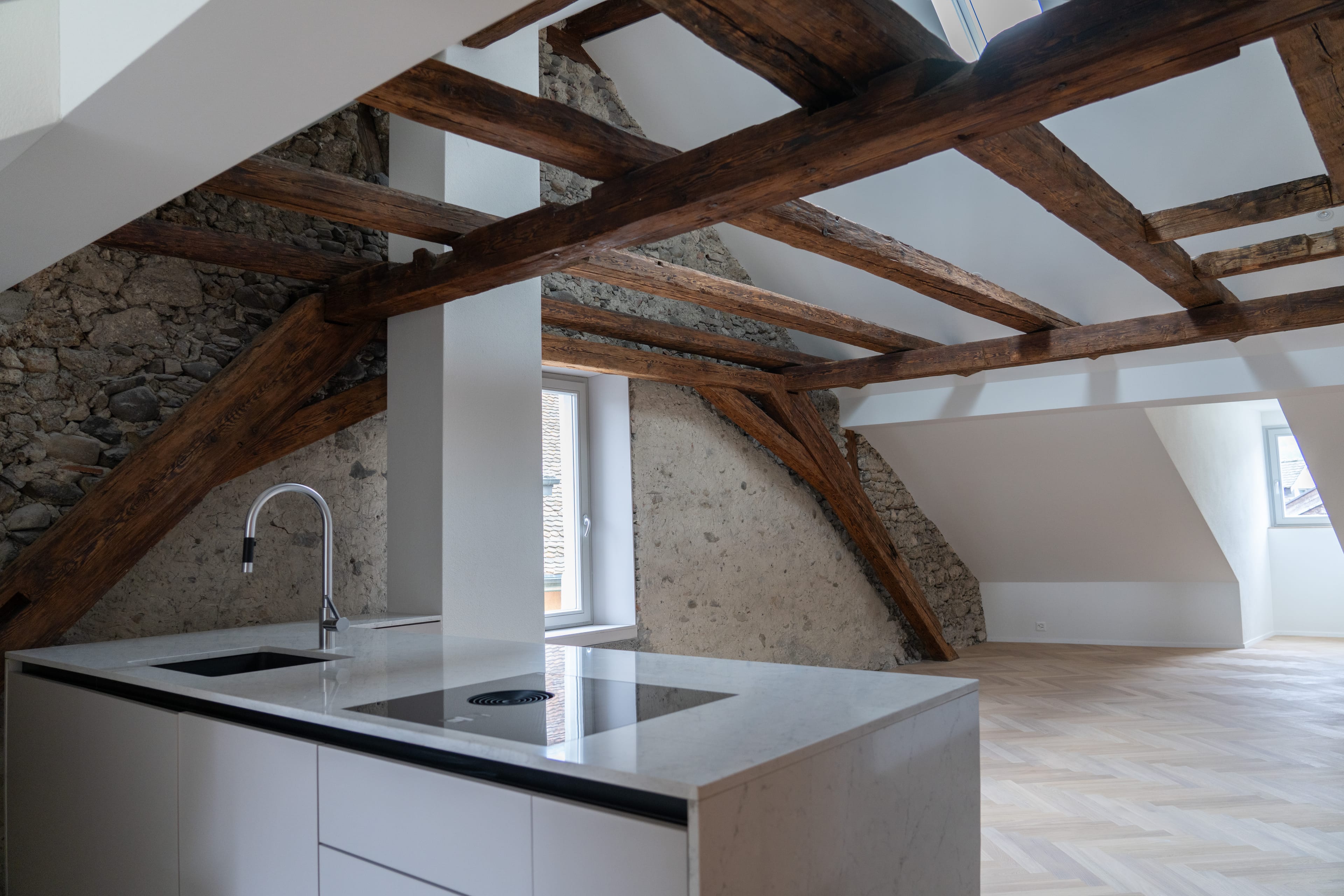 Charmante, kernsanierte 4.5-Zimmer-Dachmaisonettewohnung - Bild 6
