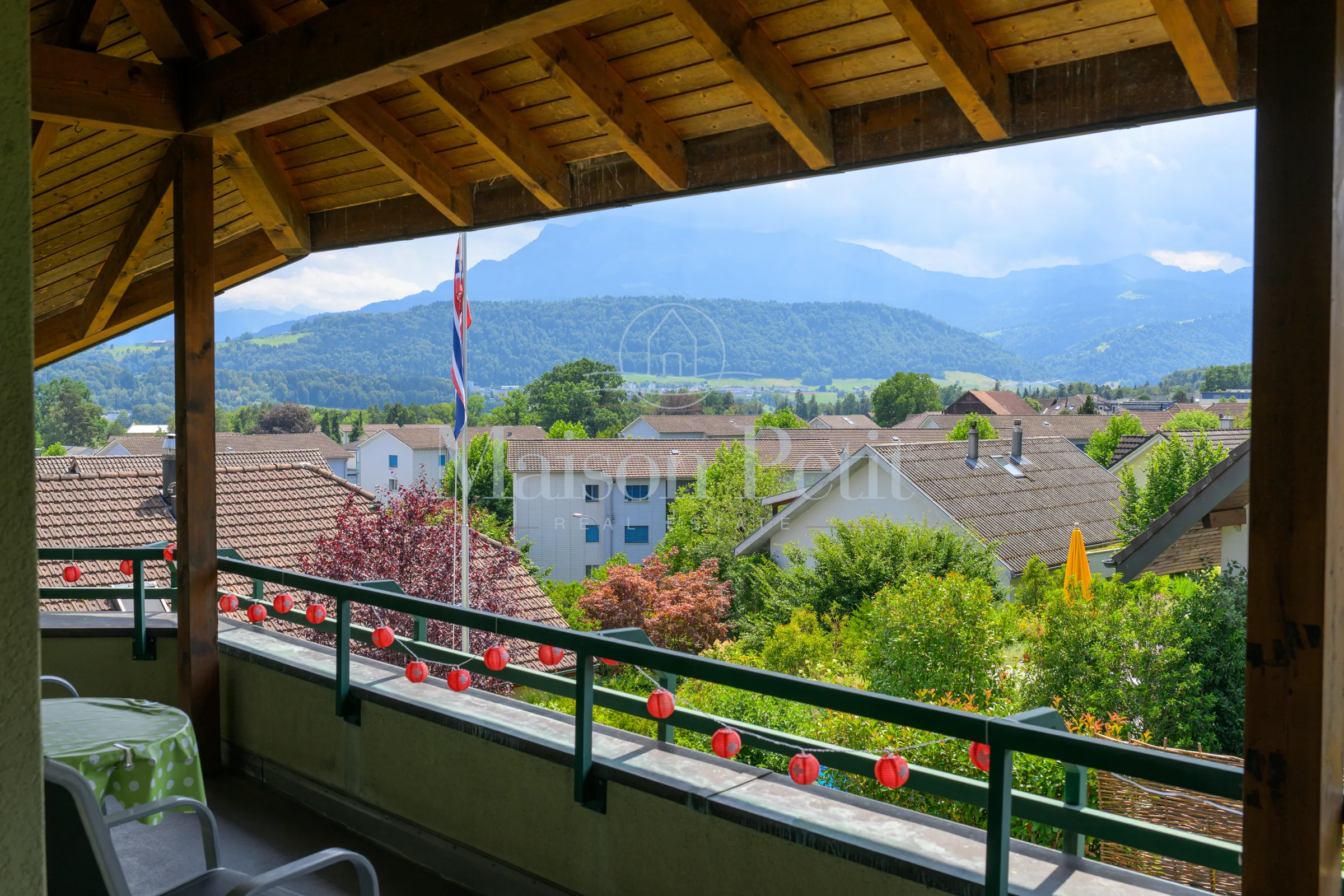 Das grandiosä Eifamiliehuus mit Garten, unverbaubarer Aussicht und viel Platz isch ready für neue Besitzer - 26