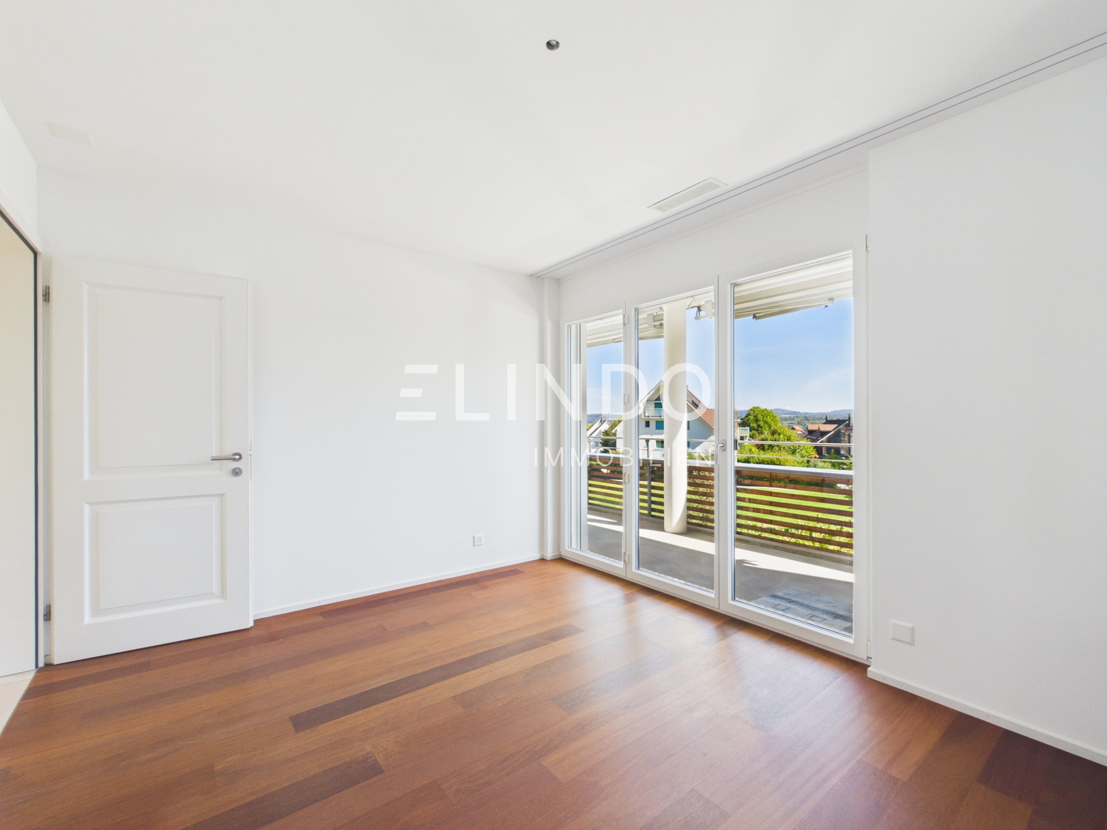 Lichtvolle 5.5-Zimmer-Maisonette mit Terrasse in Maur mieten - Bild 13