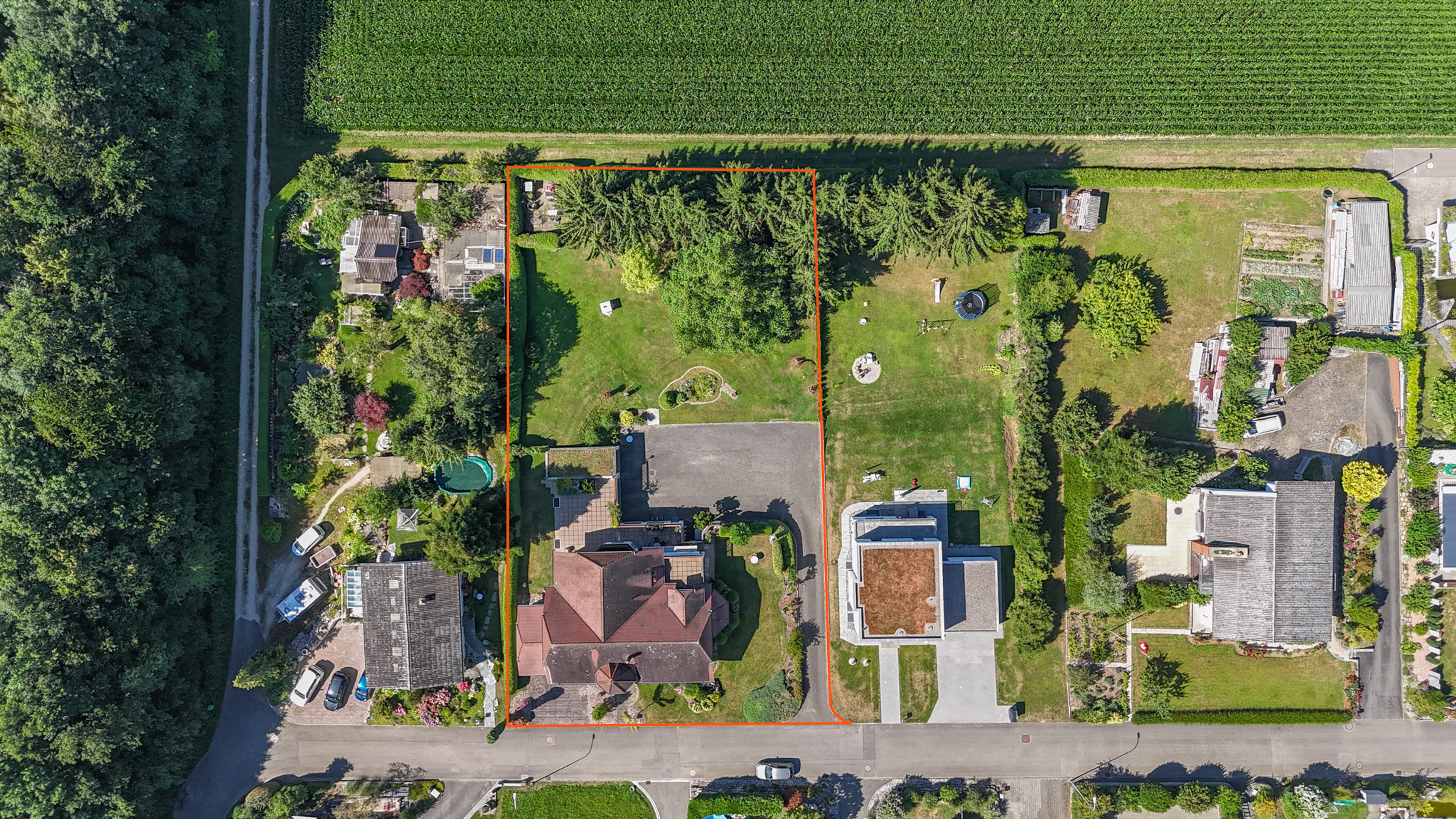 Nachhaltig wohnen & vielseitig nutzen - grosszügiges Einfamilienhaus mit 2'000 m² Grundstück - 42