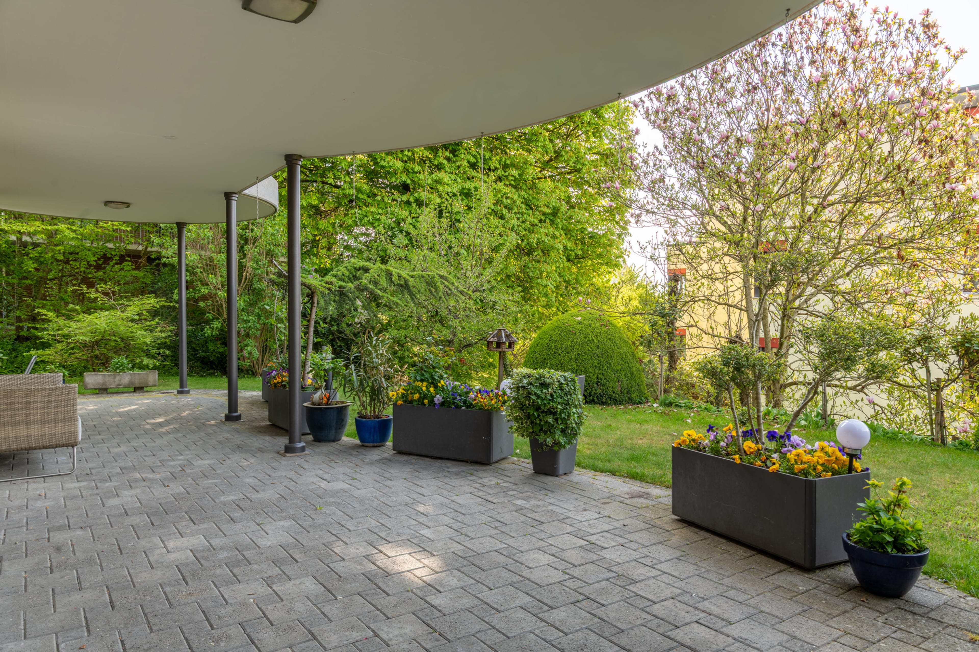 Modernes Zuhause mit Cheminée & privatem Gartenanteil - 11