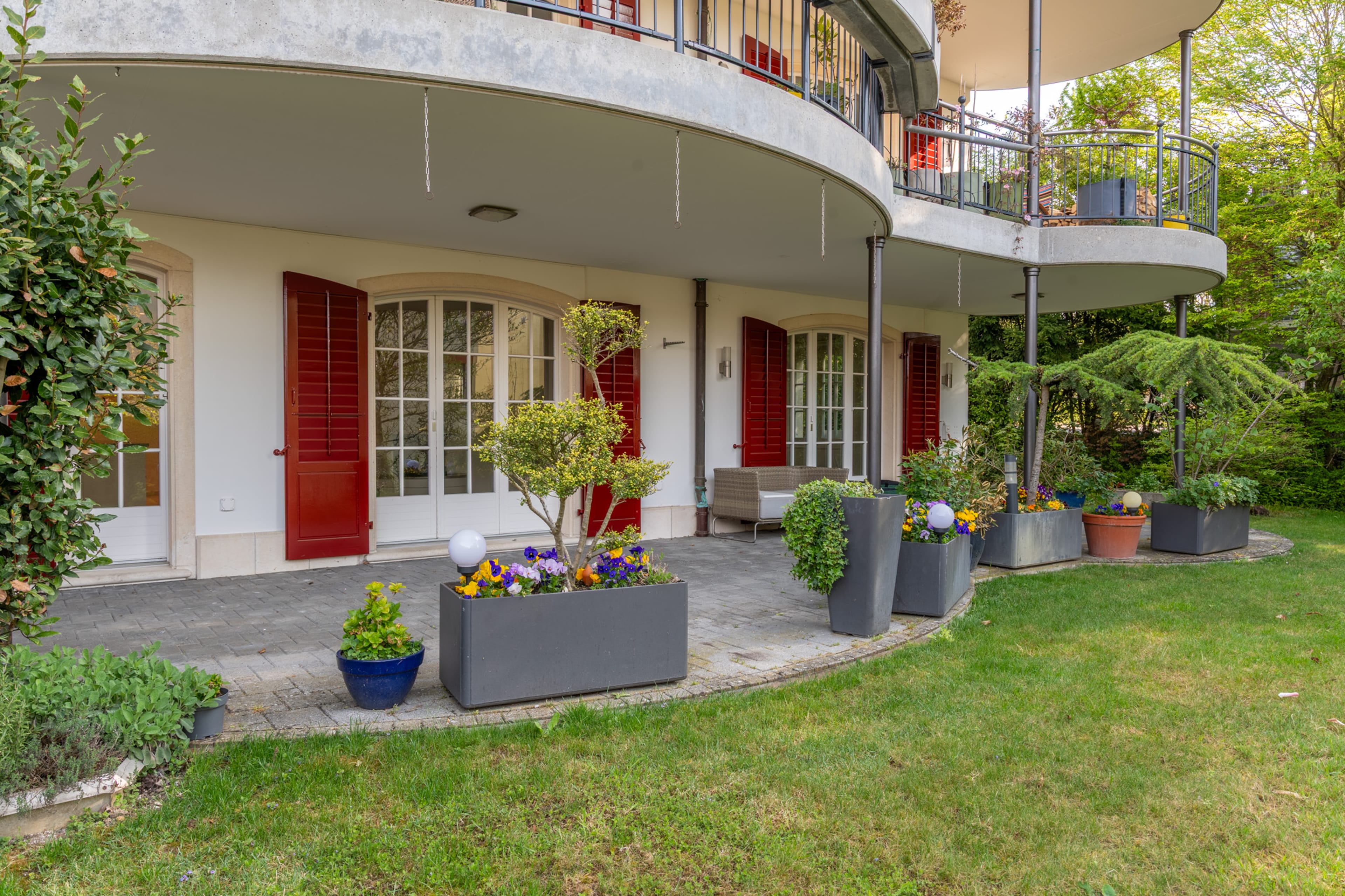 Modernes Zuhause mit Cheminée & privatem Gartenanteil - 13
