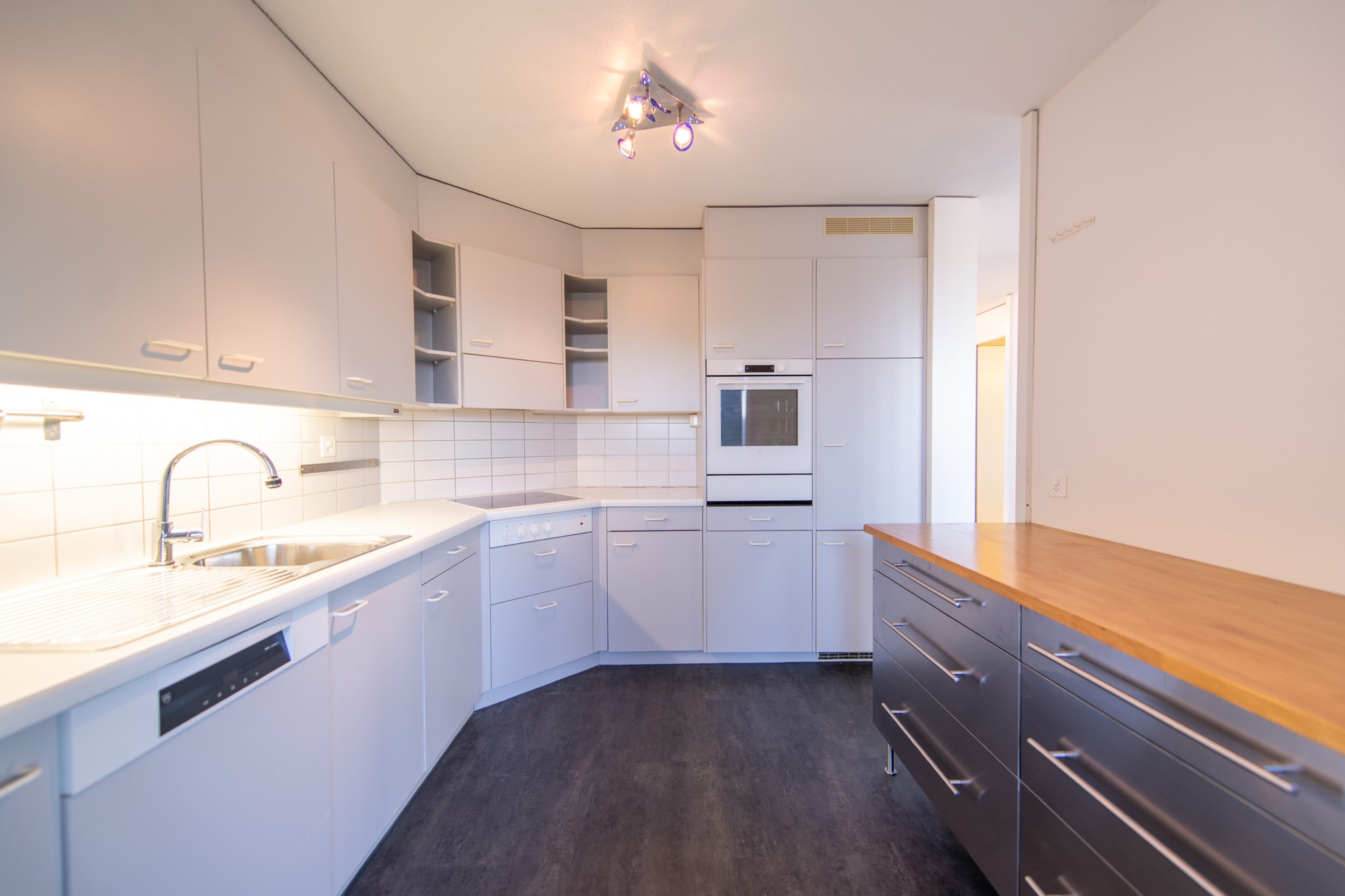 Zentral und ruhig: Helle 3.5-Zimmer-Duplex-Wohnung mit Wintergarten und Balkon - 5