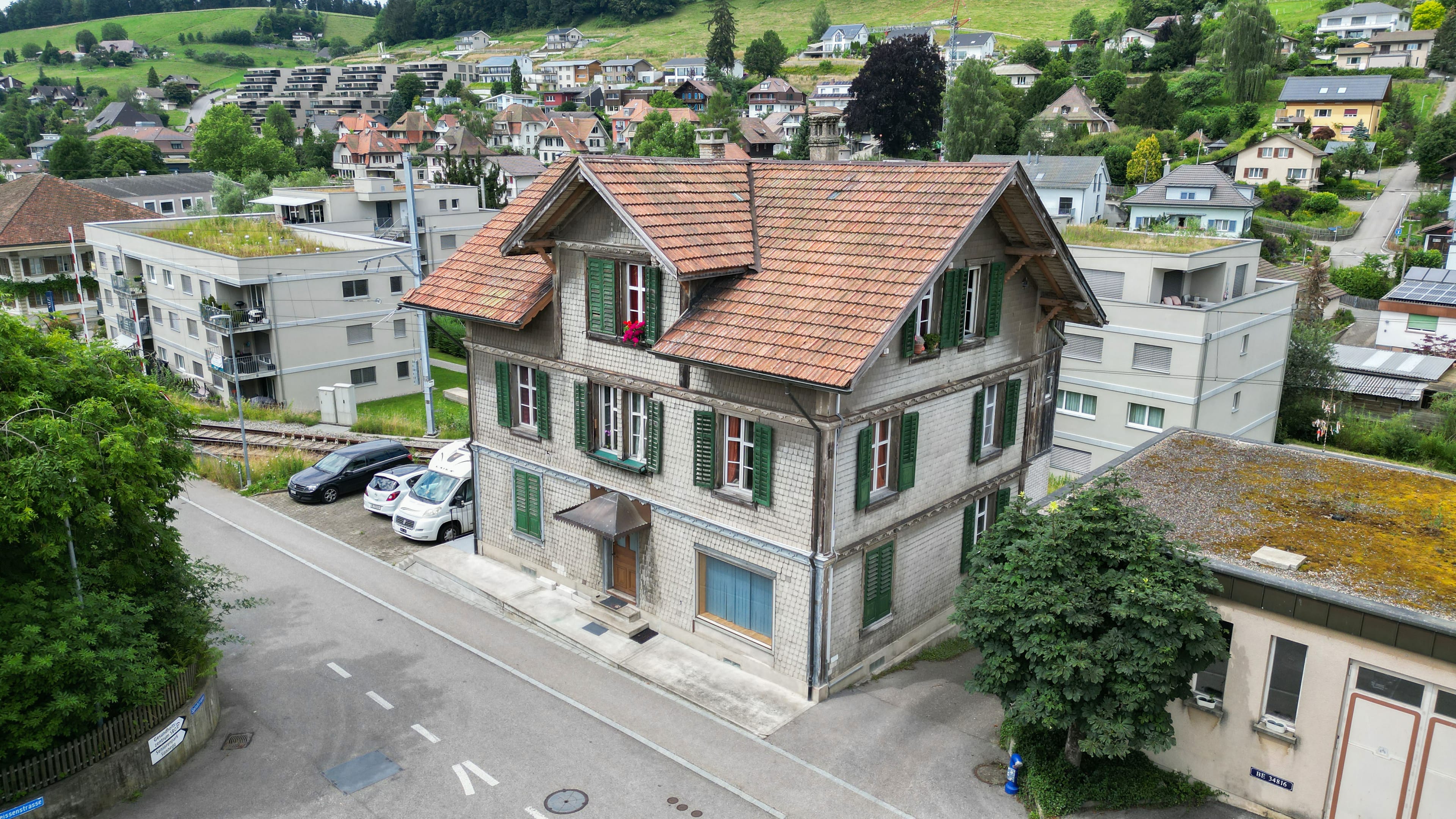 Zentrale Lage – Mehrfamilienhaus mit 4 Wohneinheiten - Bild 1