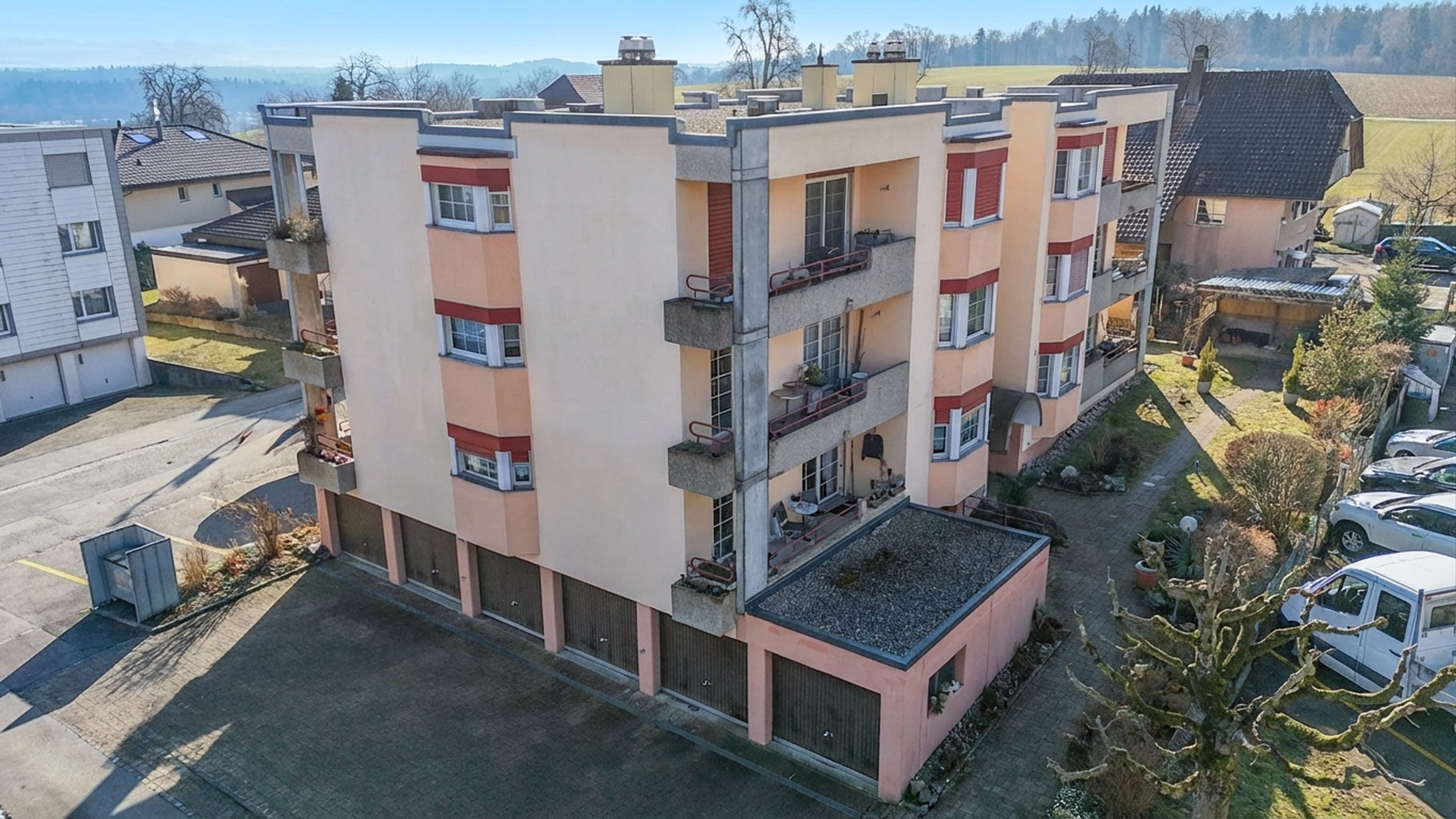 Attraktive Hochparterre-Wohnung mit Cheminée und viel Stauraum - 16