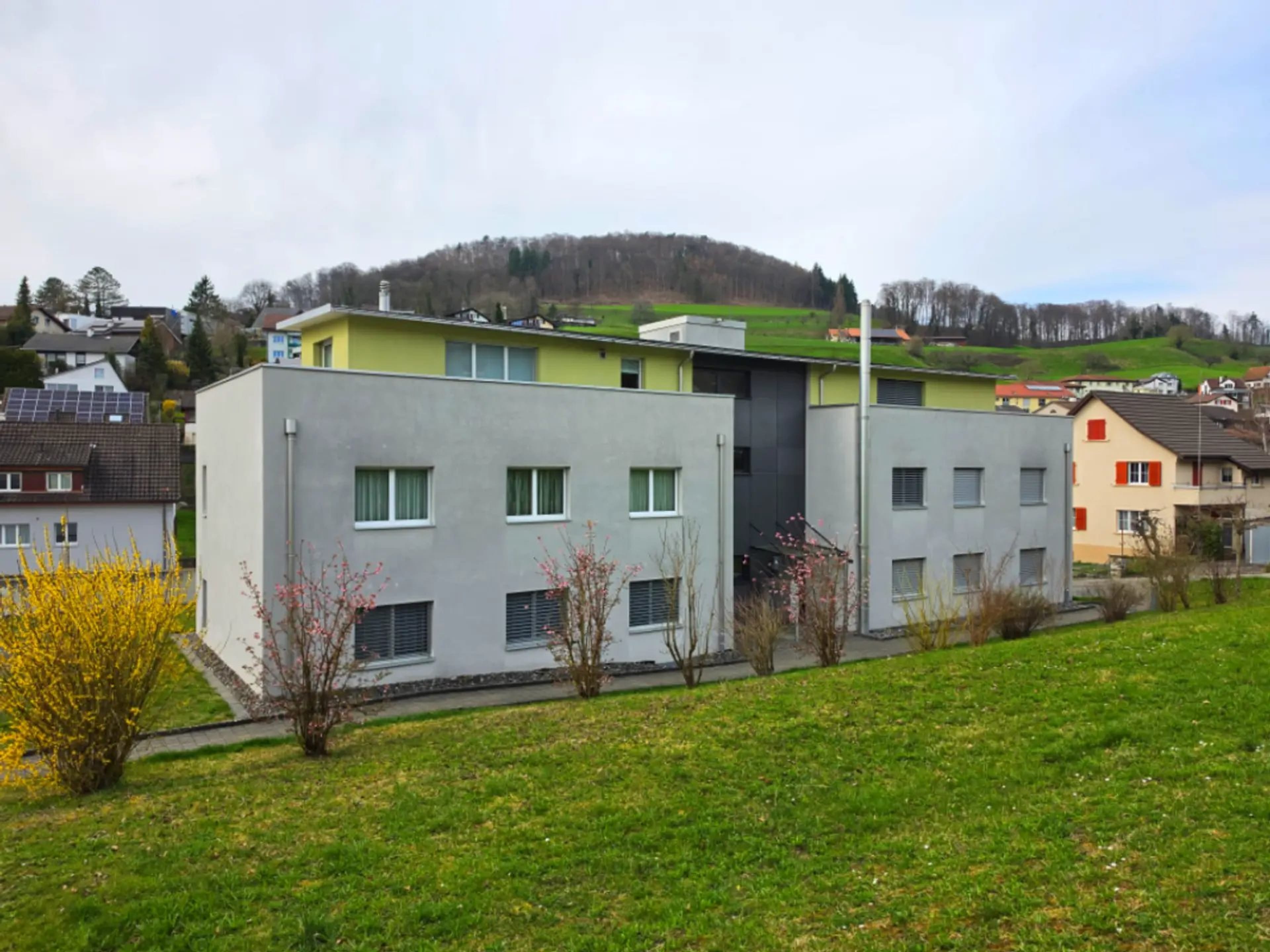 Lichtdurchflutete 5.5-Zimmer-Attika mit 119 m² Terrasse, Gelterkinden - Bild 6