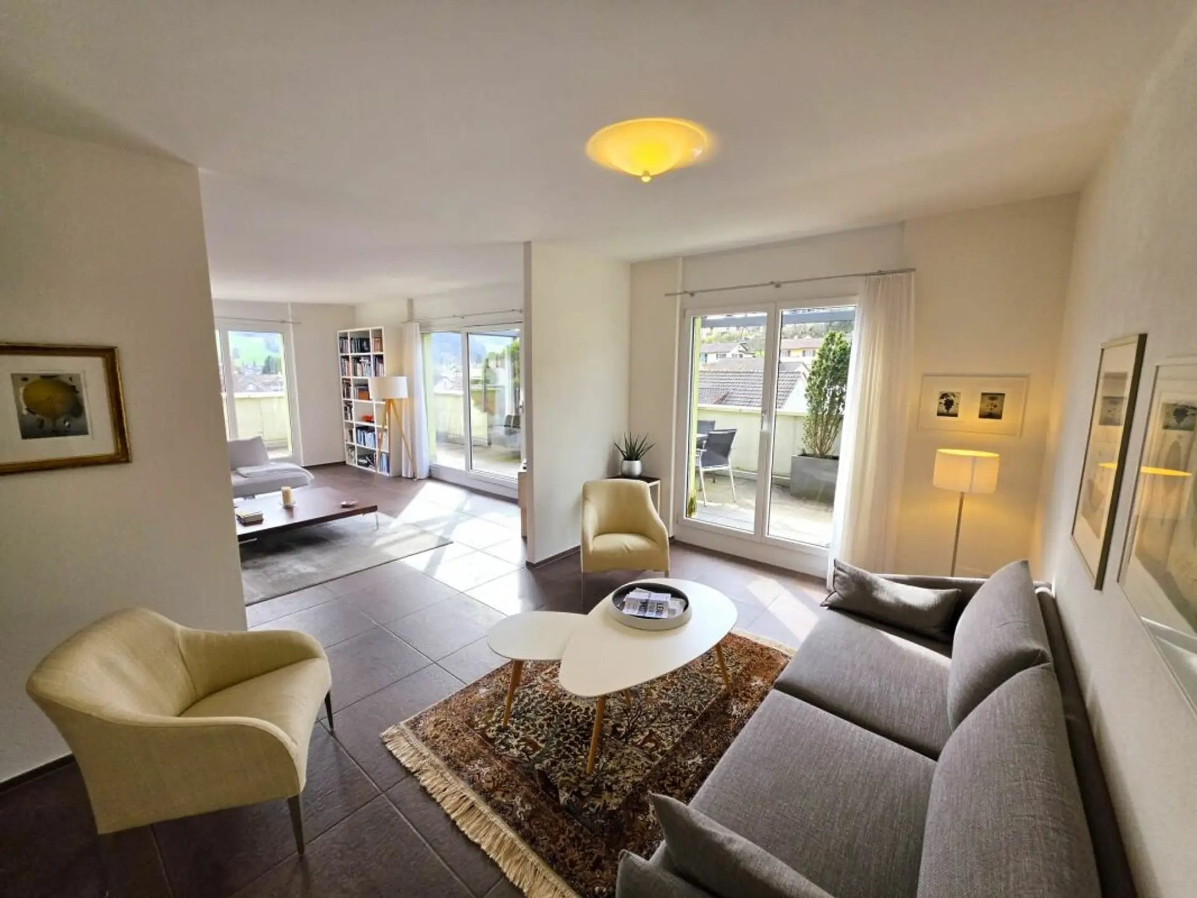 Lichtdurchflutete 5.5-Zimmer-Attika mit 119 m² Terrasse, Gelterkinden - Bild 2