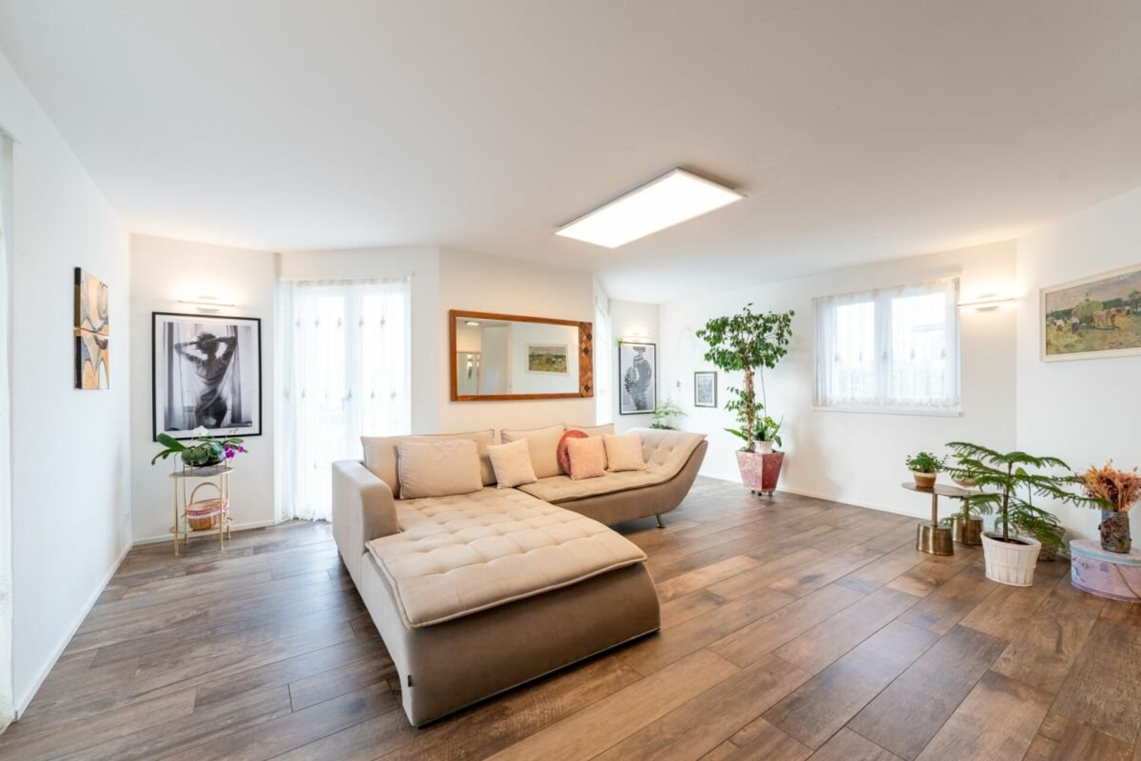 Grosszügiges 6.5-Zimmer Einfamilienhaus mit Einliegerwohnung - modernisiert - Bild 3