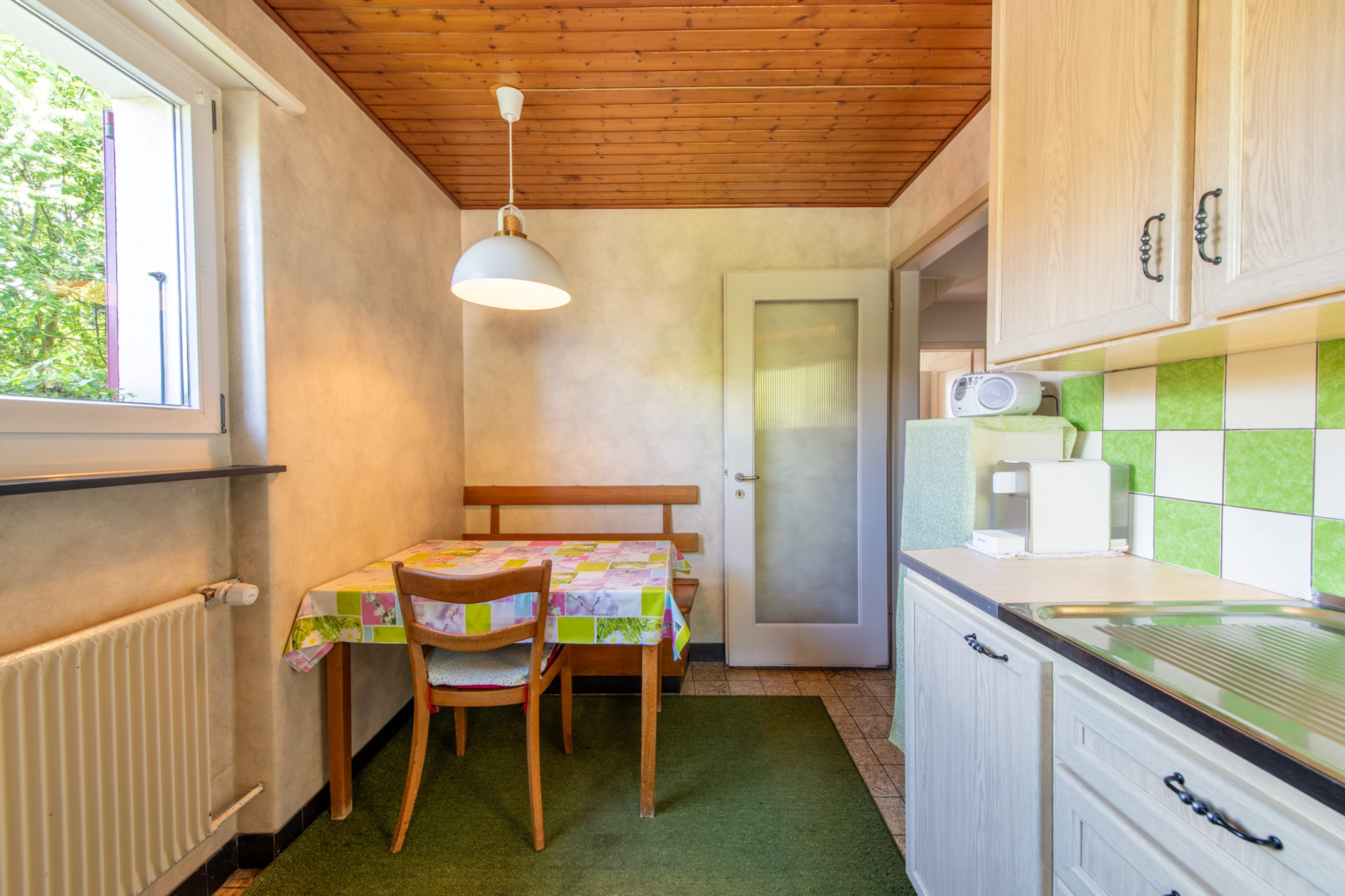 Zentrumsnahes Potenzial: Ausbaubares 5-Zimmer-Einfamilienhaus mit grosszügigem Garten - Bild 6
