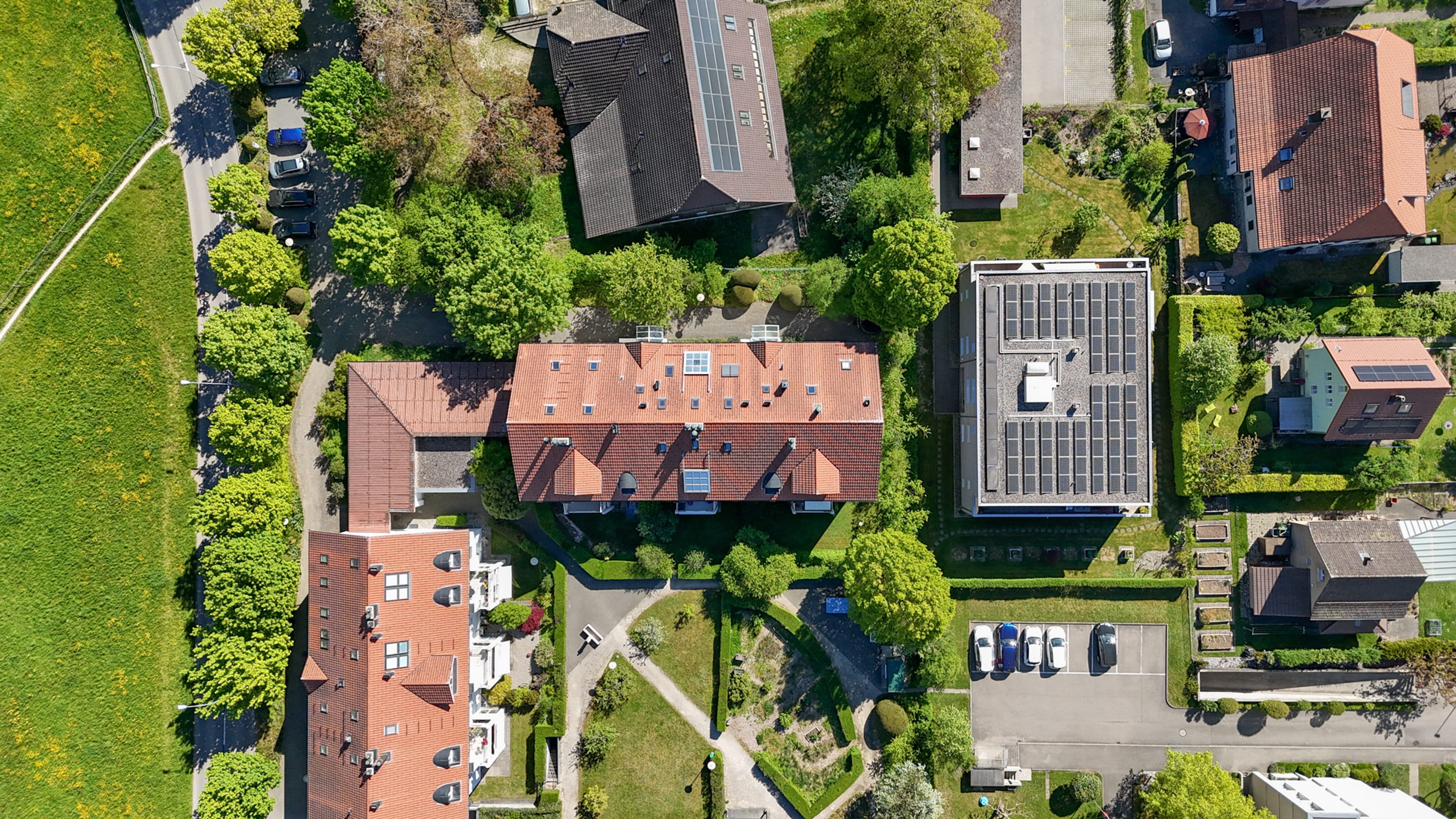Attraktive Gartenwohnung mit Cheminée und privatem Gartenanteil - 23