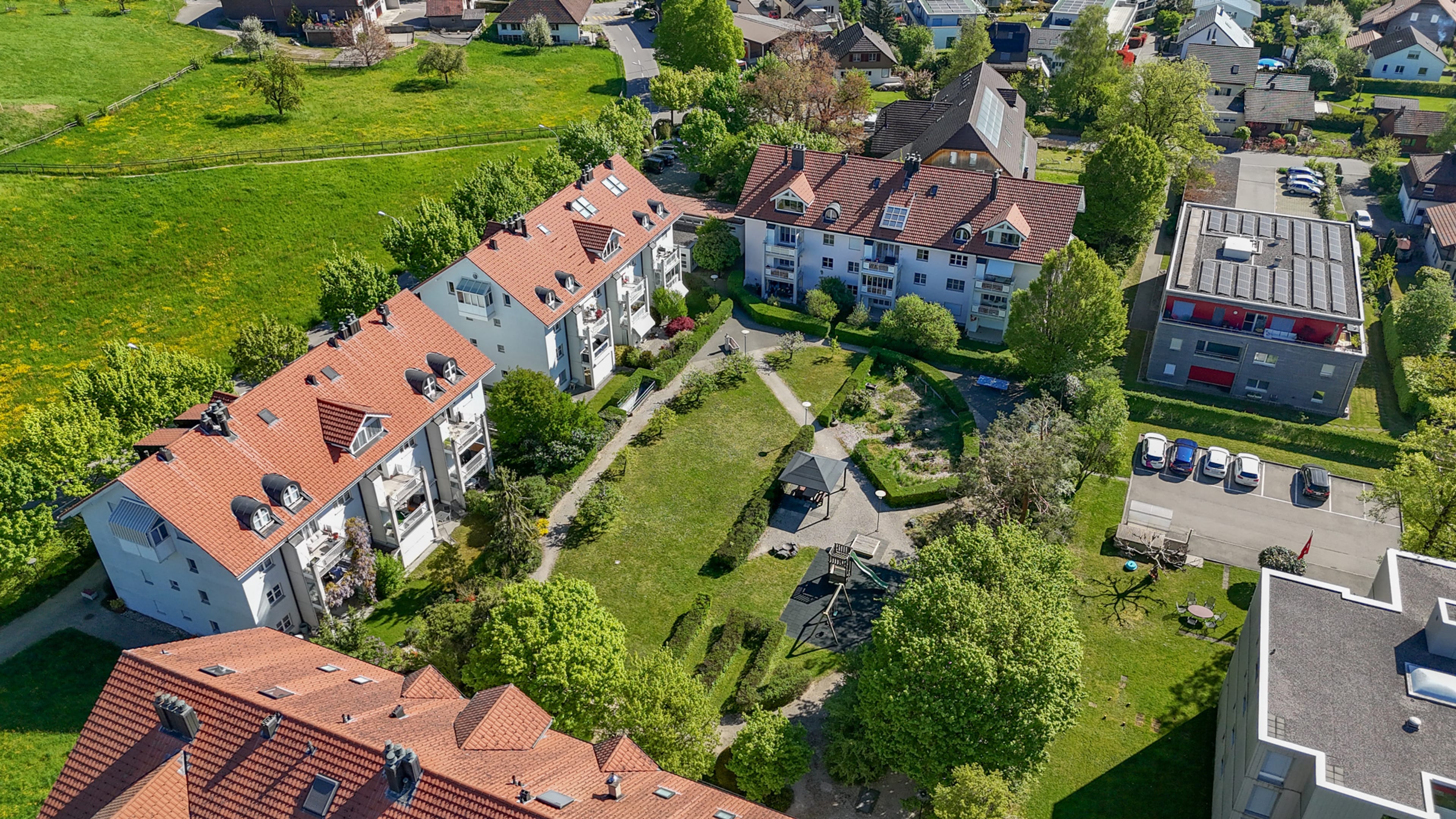 Attraktive Gartenwohnung mit Cheminée und privatem Gartenanteil - 22