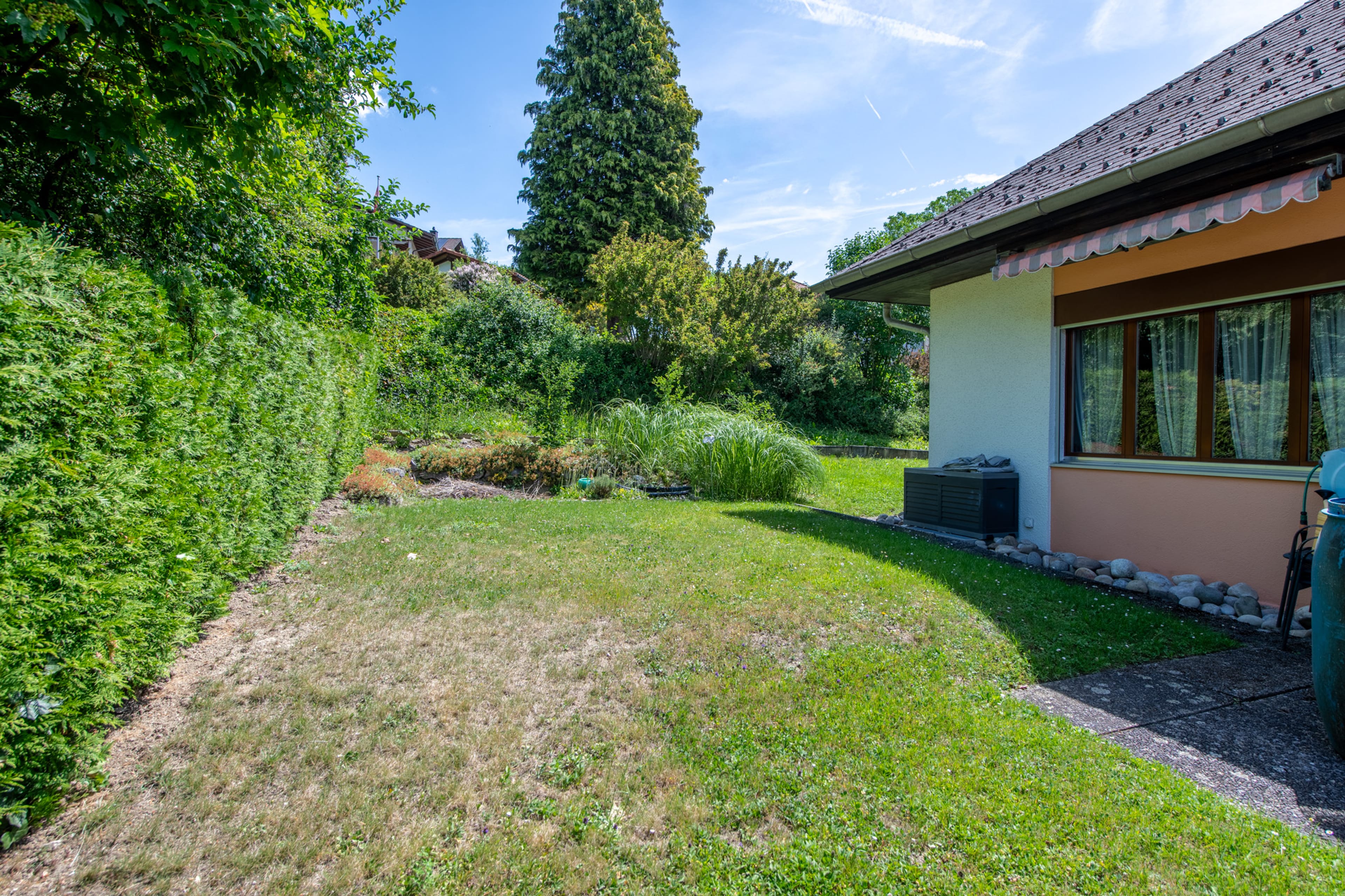 Viel Raum für Ihre Wohnideen – Freistehendes Einfamilienhaus mit Weitblick - 22