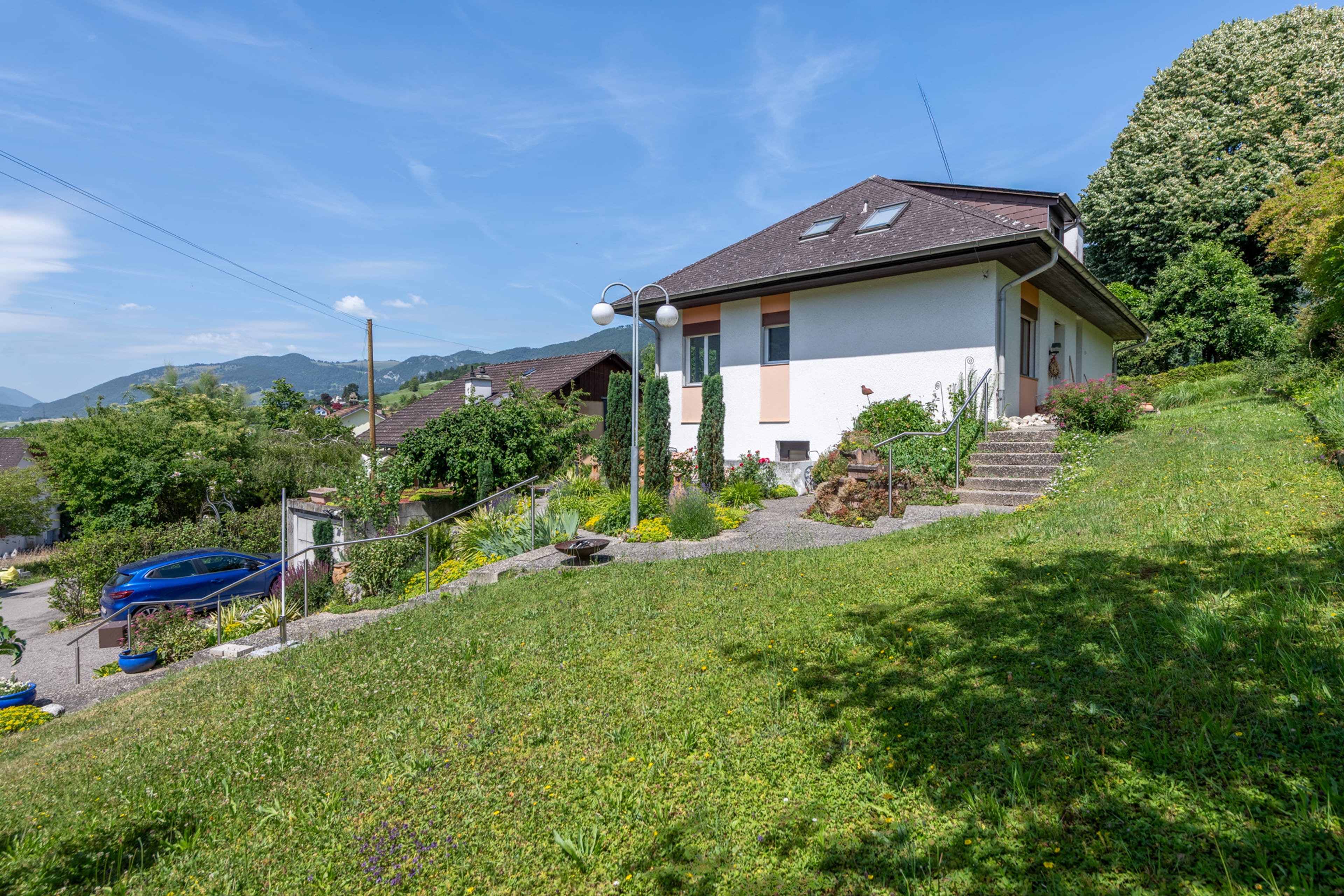 Viel Raum für Ihre Wohnideen – Freistehendes Einfamilienhaus mit Weitblick - 25