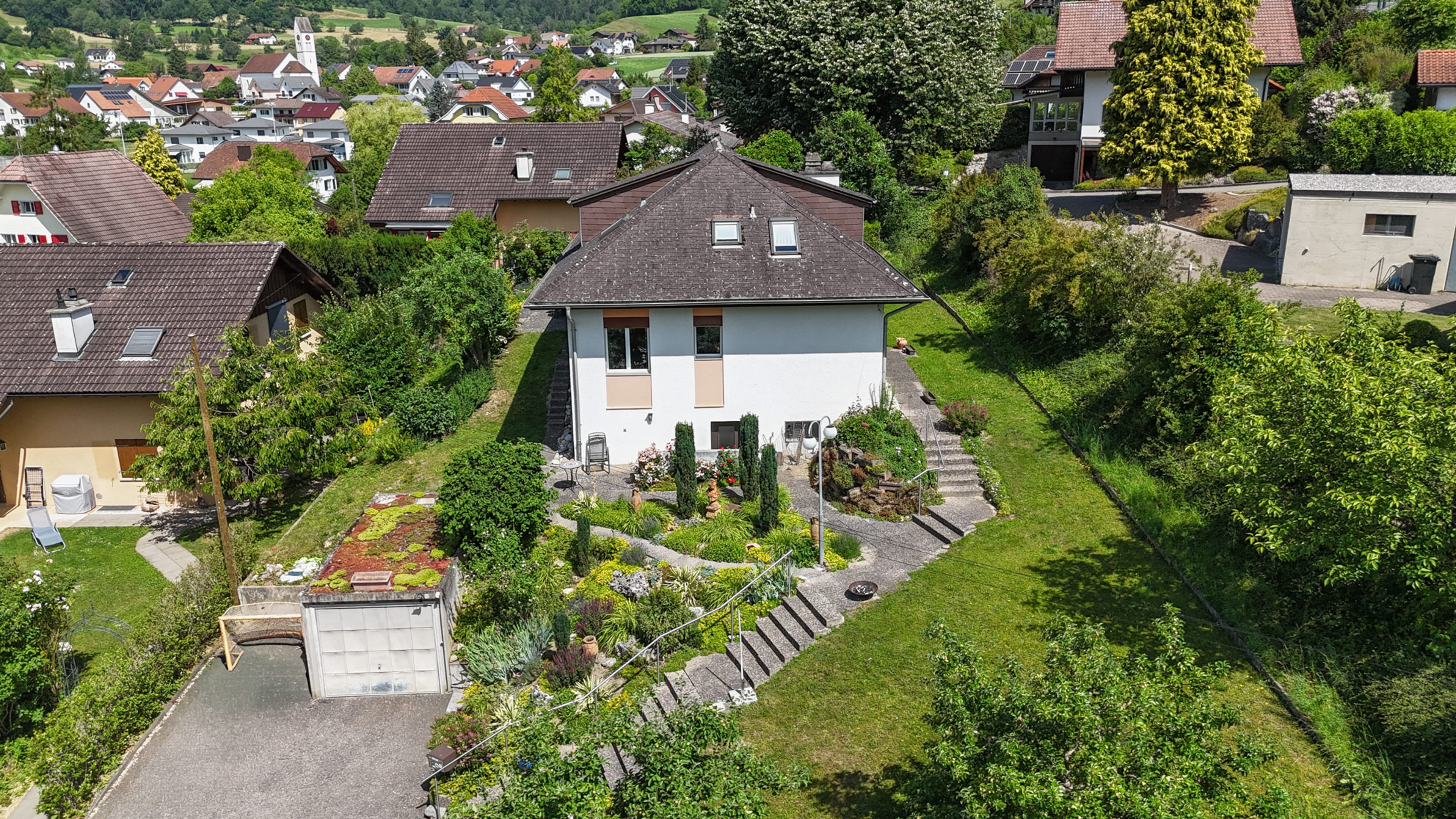 Viel Raum für Ihre Wohnideen – Freistehendes Einfamilienhaus mit Weitblick - 27