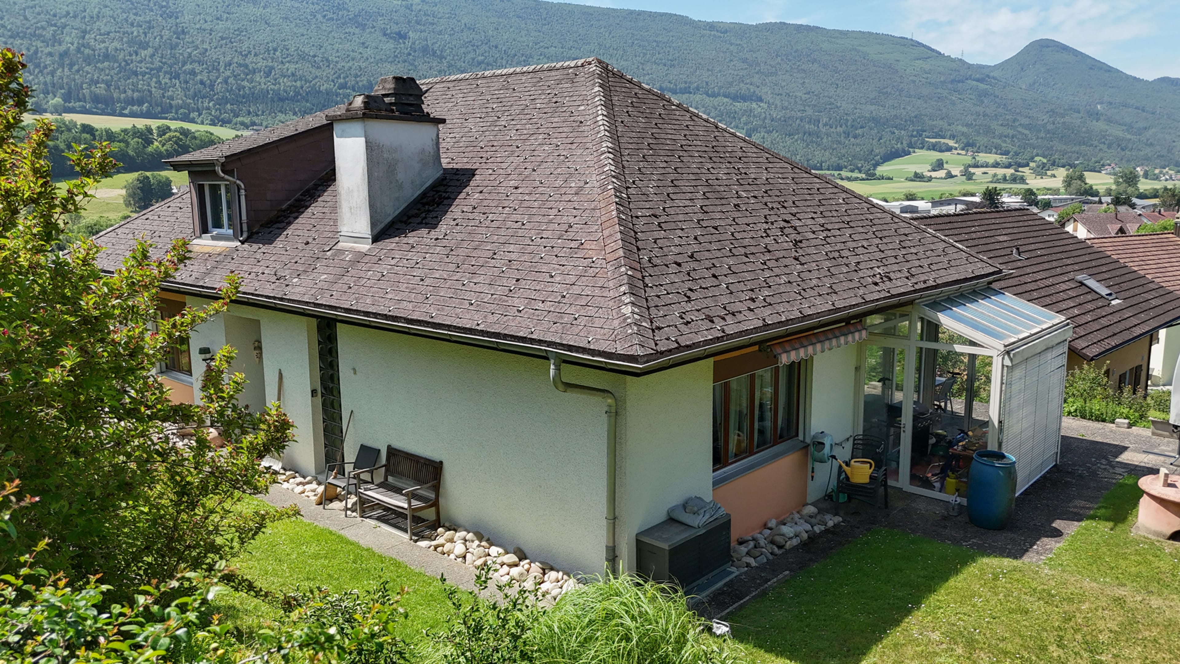 Viel Raum für Ihre Wohnideen – Freistehendes Einfamilienhaus mit Weitblick - 24