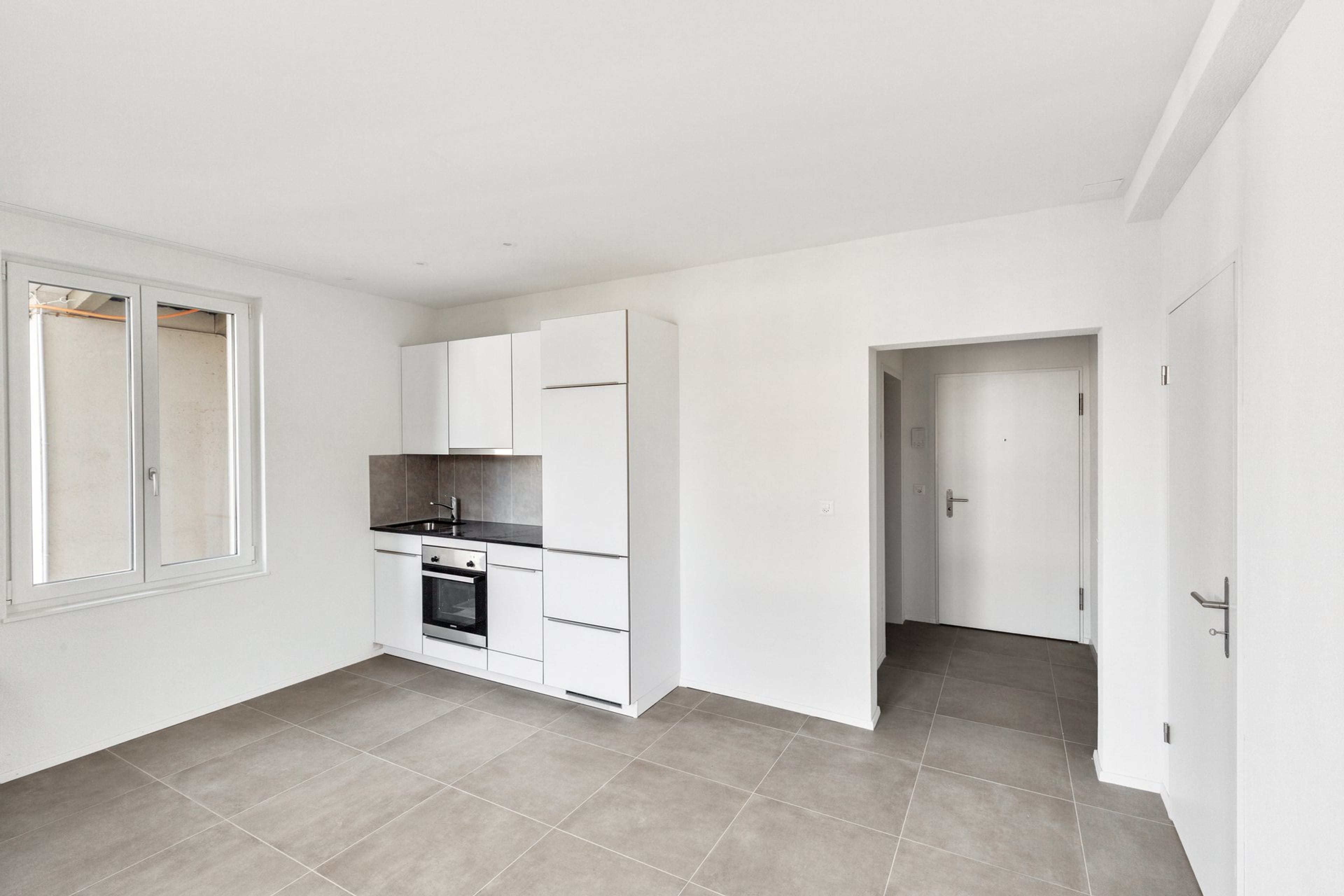 Moderne 2.5-Zimmer-Wohnung mit Regendusche in Aarwangen