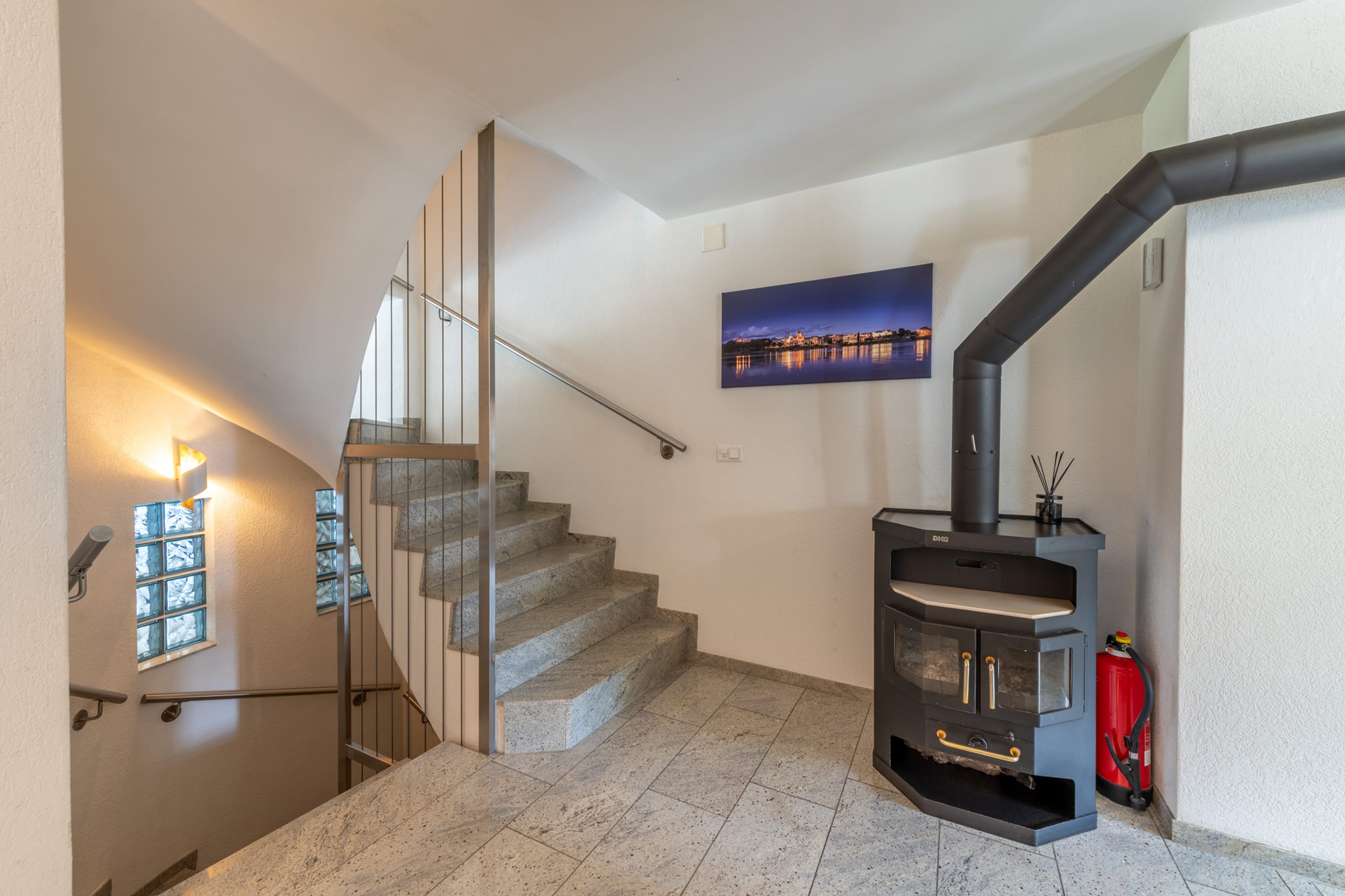 Ein Zuhause zum Wohlfühlen: Stilvoll wohnen mit viel Platz - 8