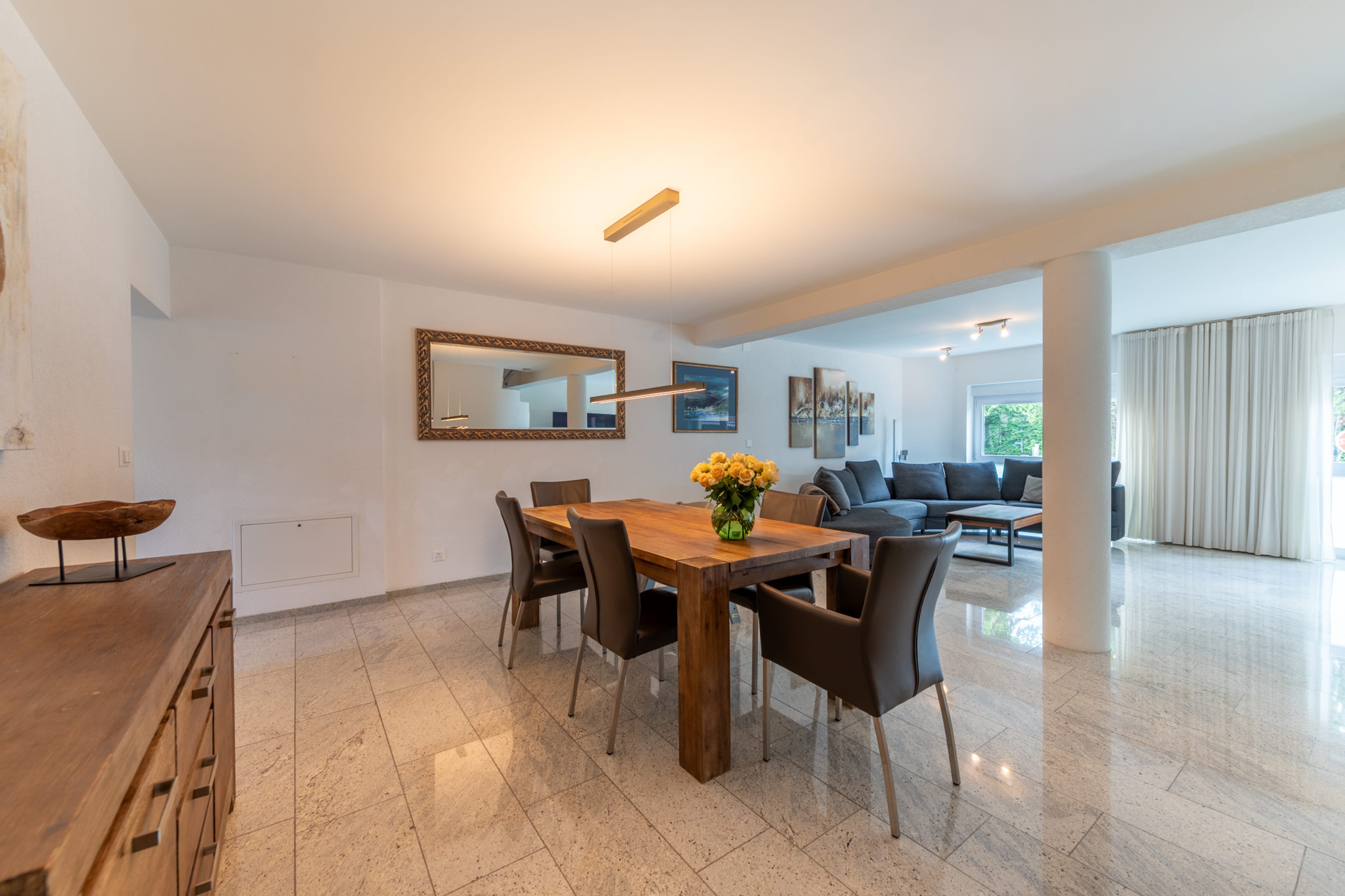 Ein Zuhause zum Wohlfühlen: Stilvoll wohnen mit viel Platz - Bild 3
