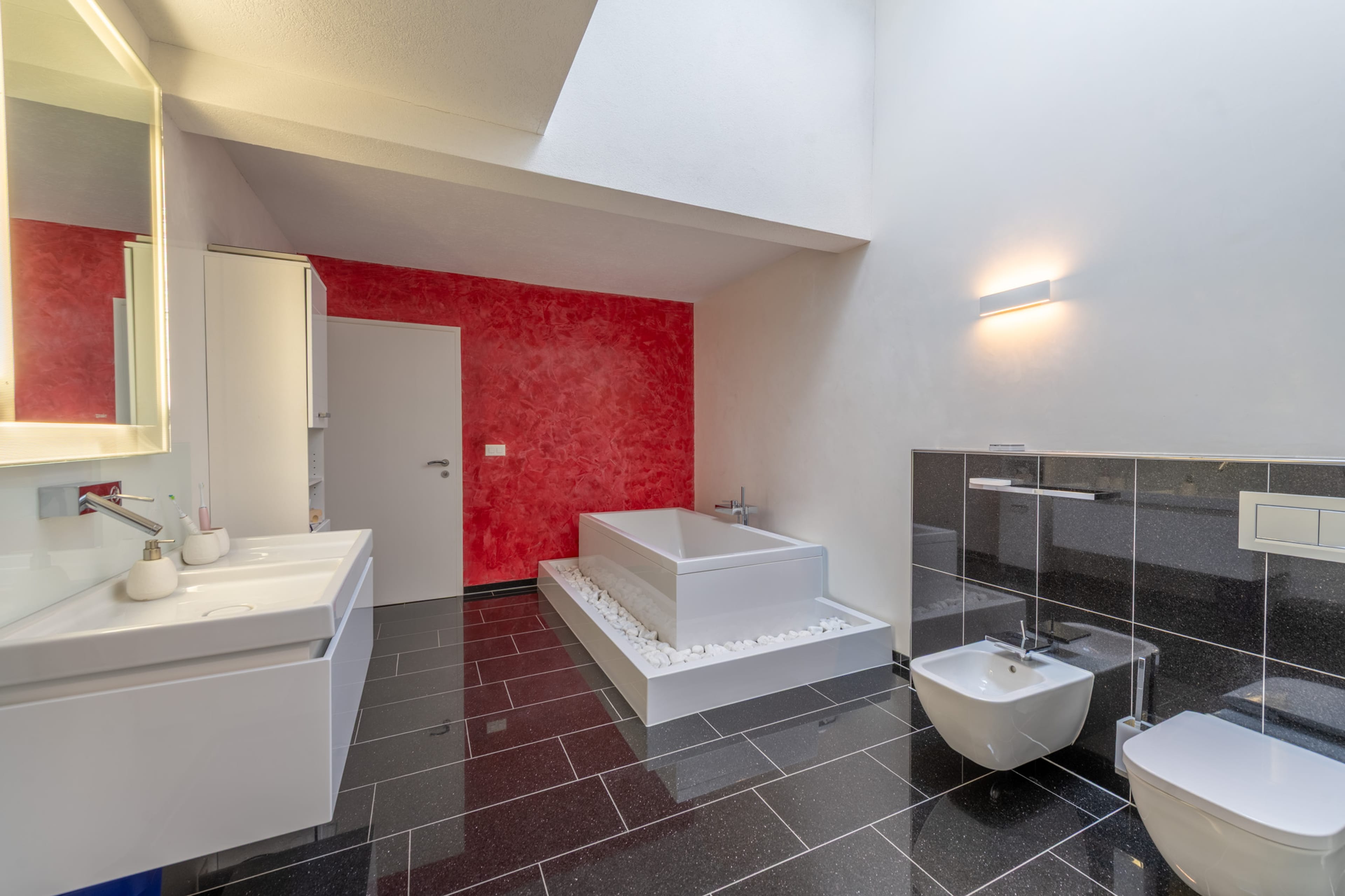 Ein Zuhause zum Wohlfühlen: Stilvoll wohnen mit viel Platz - 12