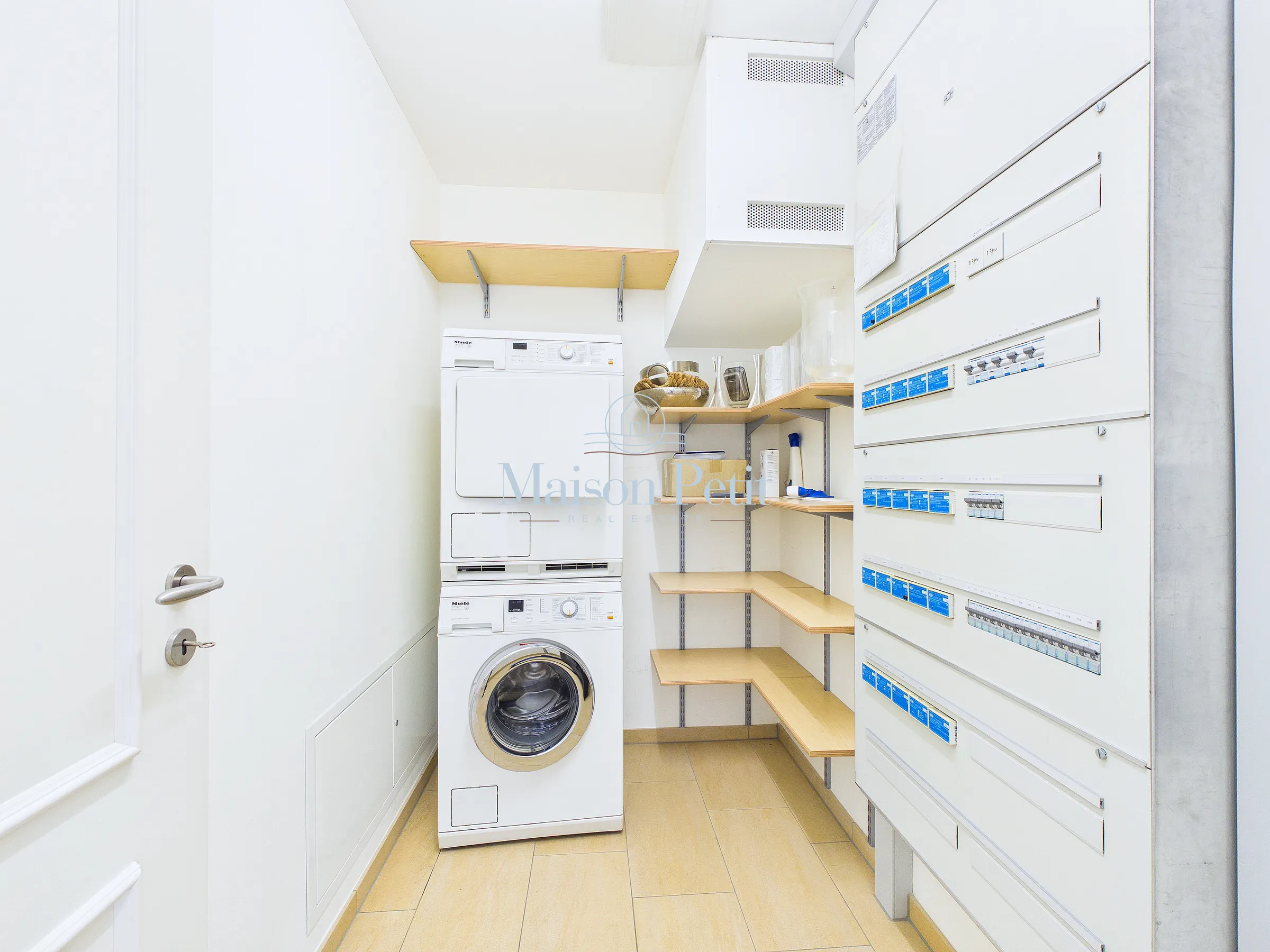 Seltene Maisonette Wohnung, einzigartiger Seesicht, 2 Terrassen und 170m2 Wohnfläche - 23