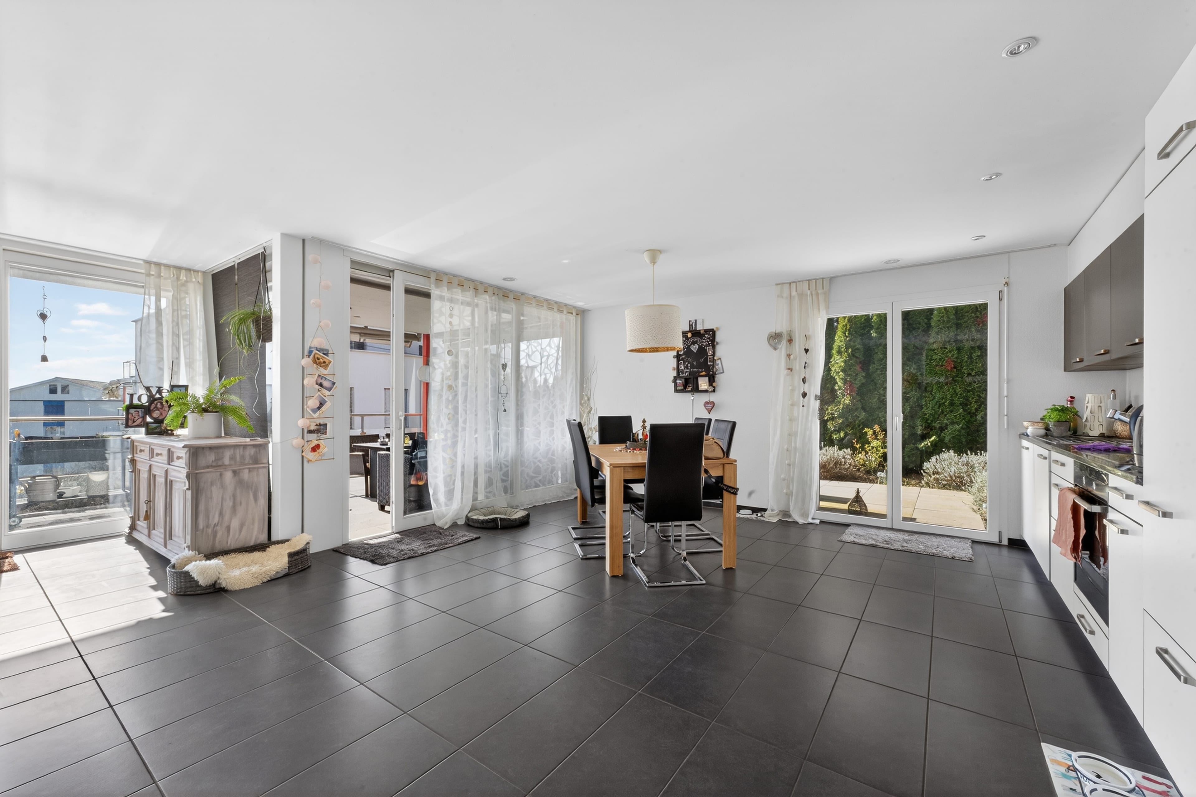 2.5-Zimmer-Gartenwohnung mit Balkon und grosszügigem Gartensitzplatz - 18