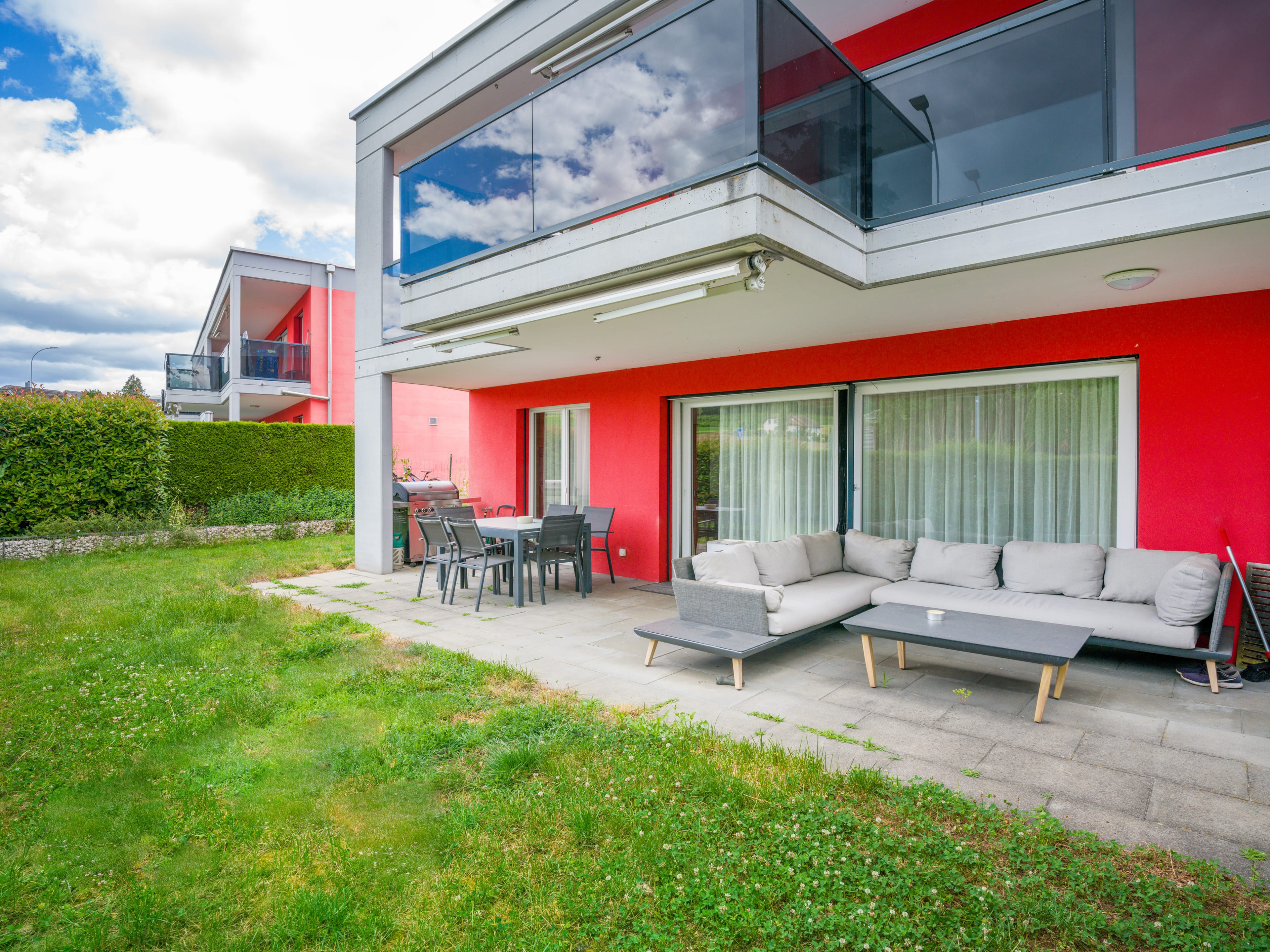 4.5 Zimmer-Gartenwohnung mit eigenem Gartenanteil in Fischbach-Göslikon