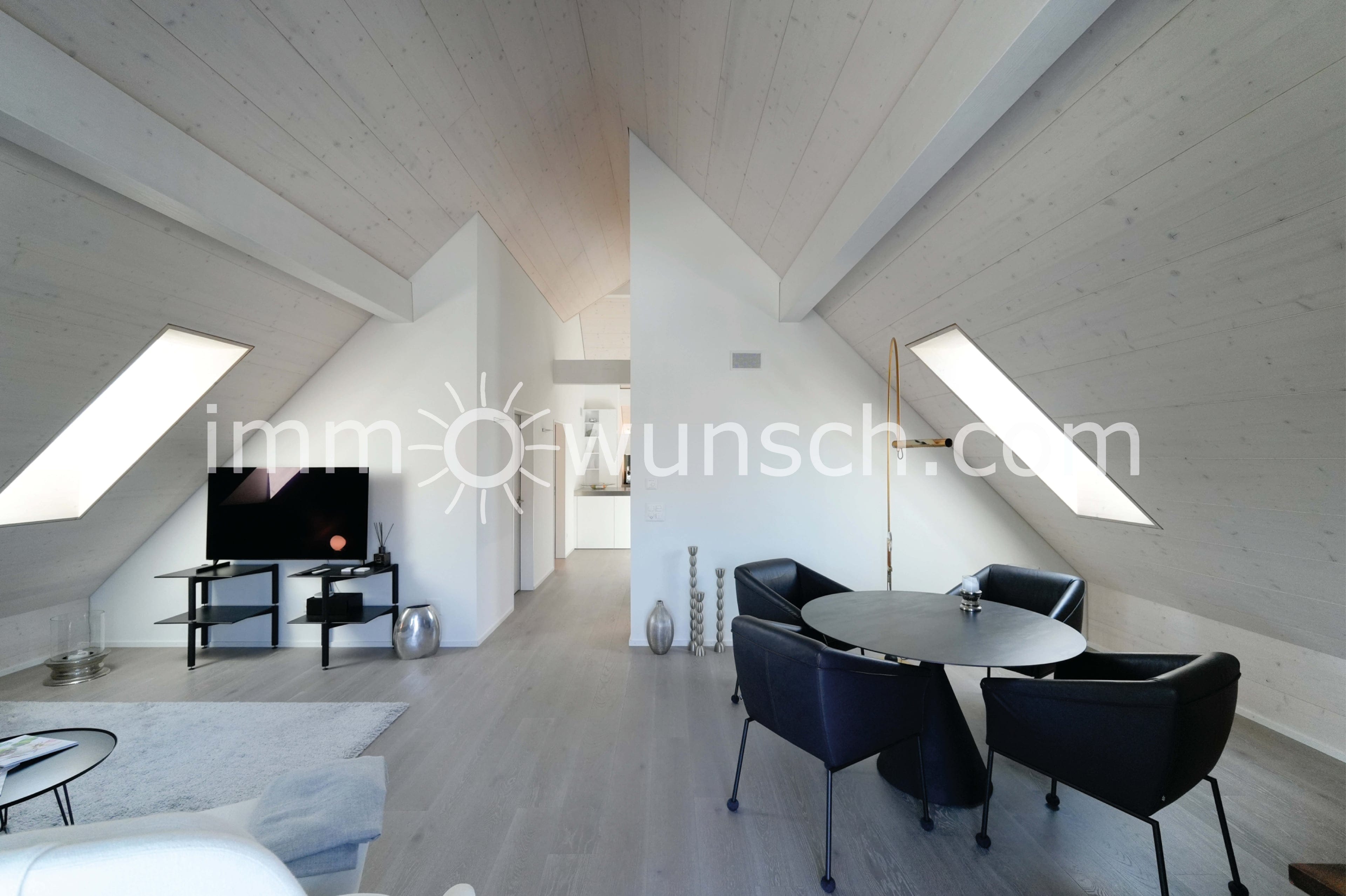 Modern ausgestattete, sowie helle 2.5 Zi. Dach-Eigentumswohnung - 7