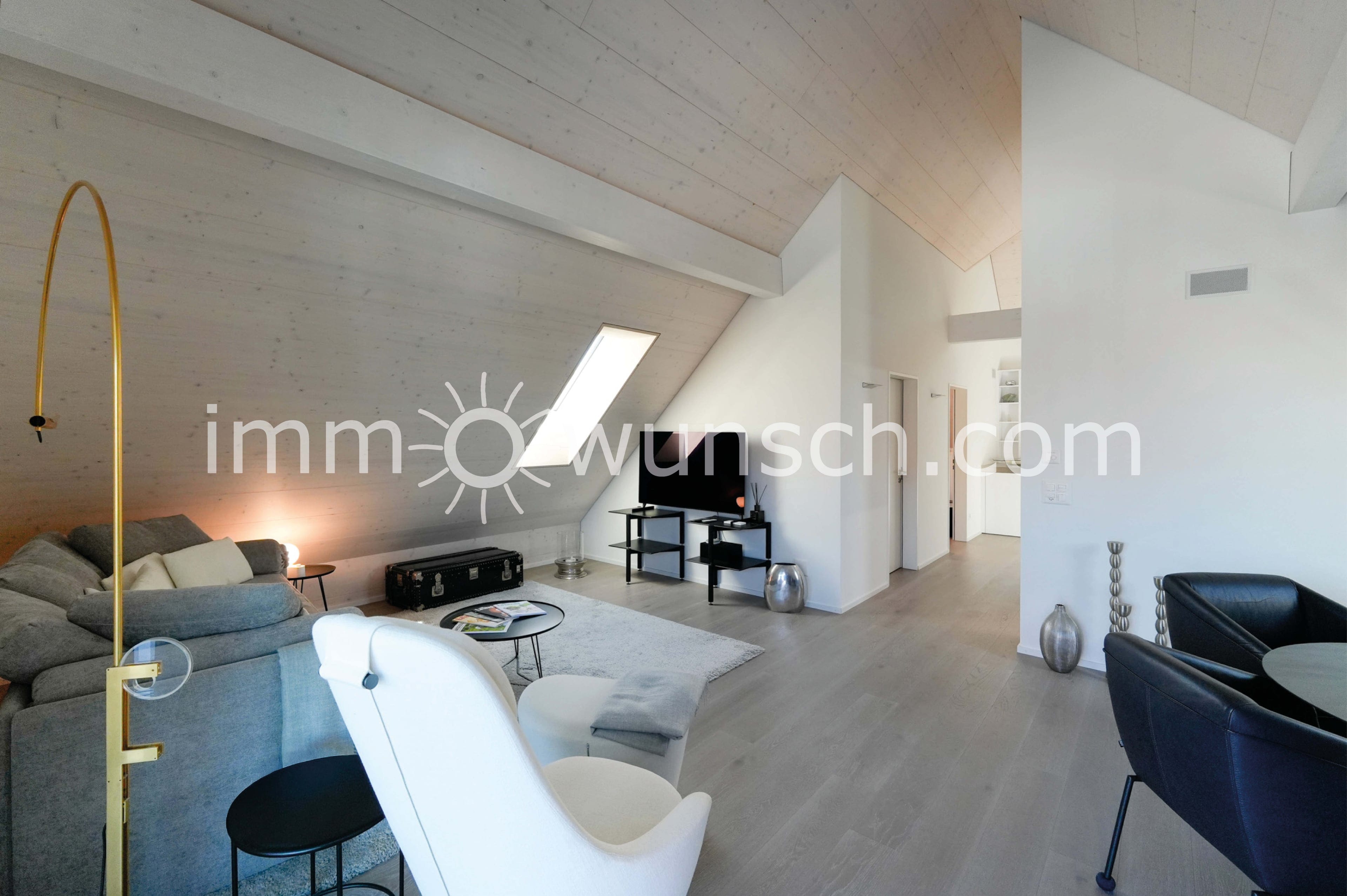 Modern ausgestattete, sowie helle 2.5 Zi. Dach-Eigentumswohnung - Bild 6