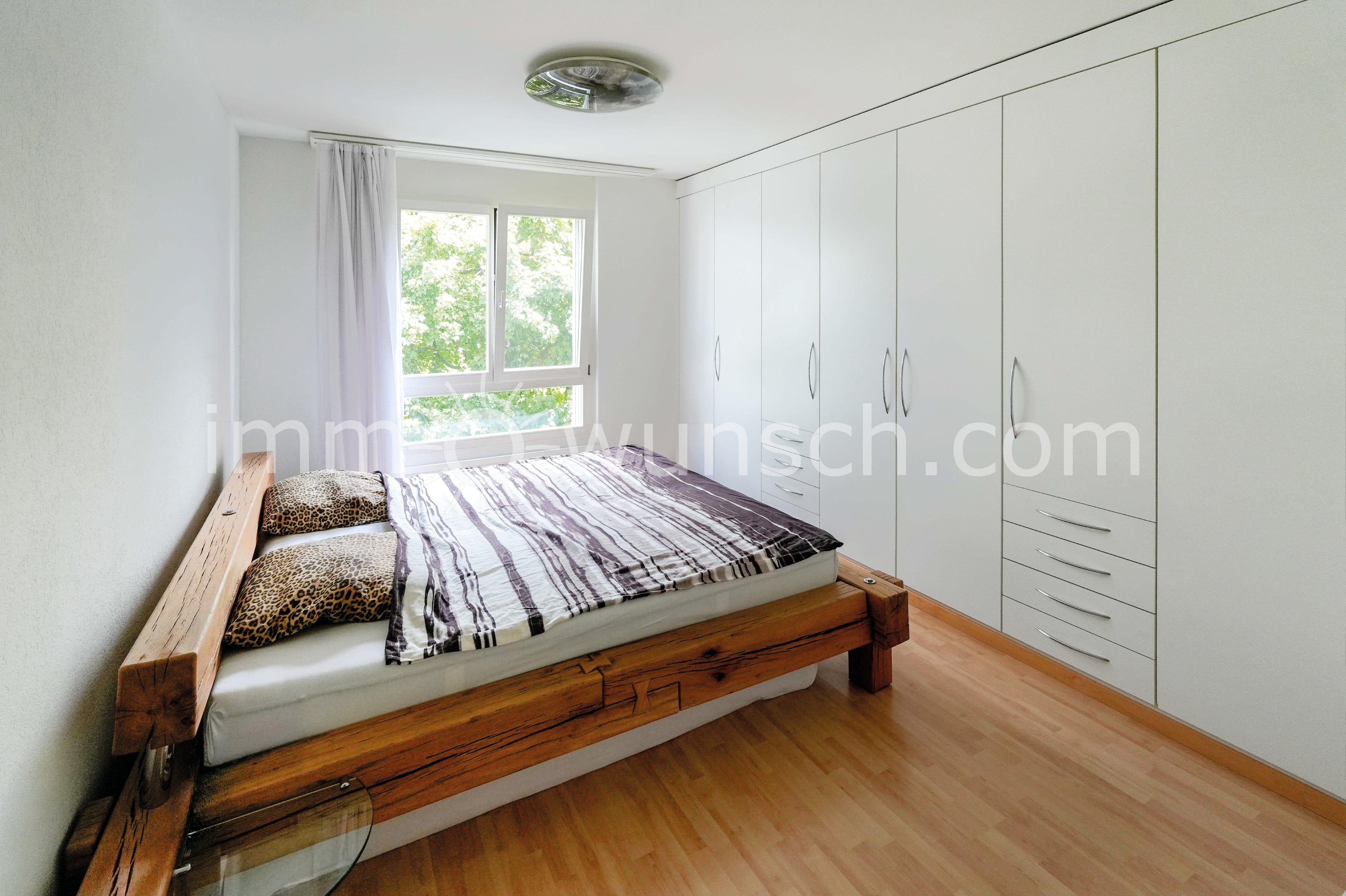 Familienfreundliche und grosszügige 5 ½ Zimmer Eigentumswohnung - 5
