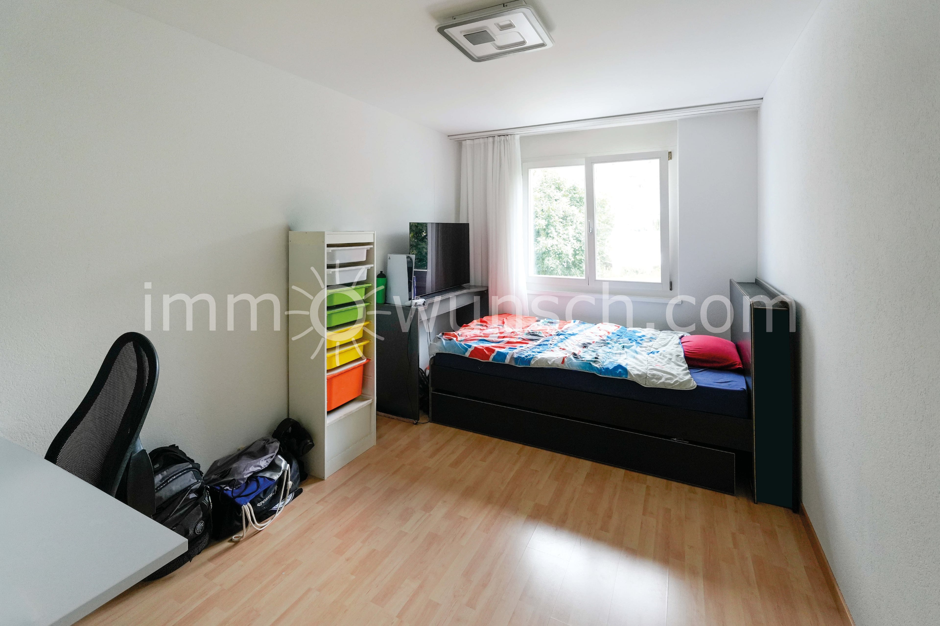 Familienfreundliche und grosszügige 5 ½ Zimmer Eigentumswohnung - 7