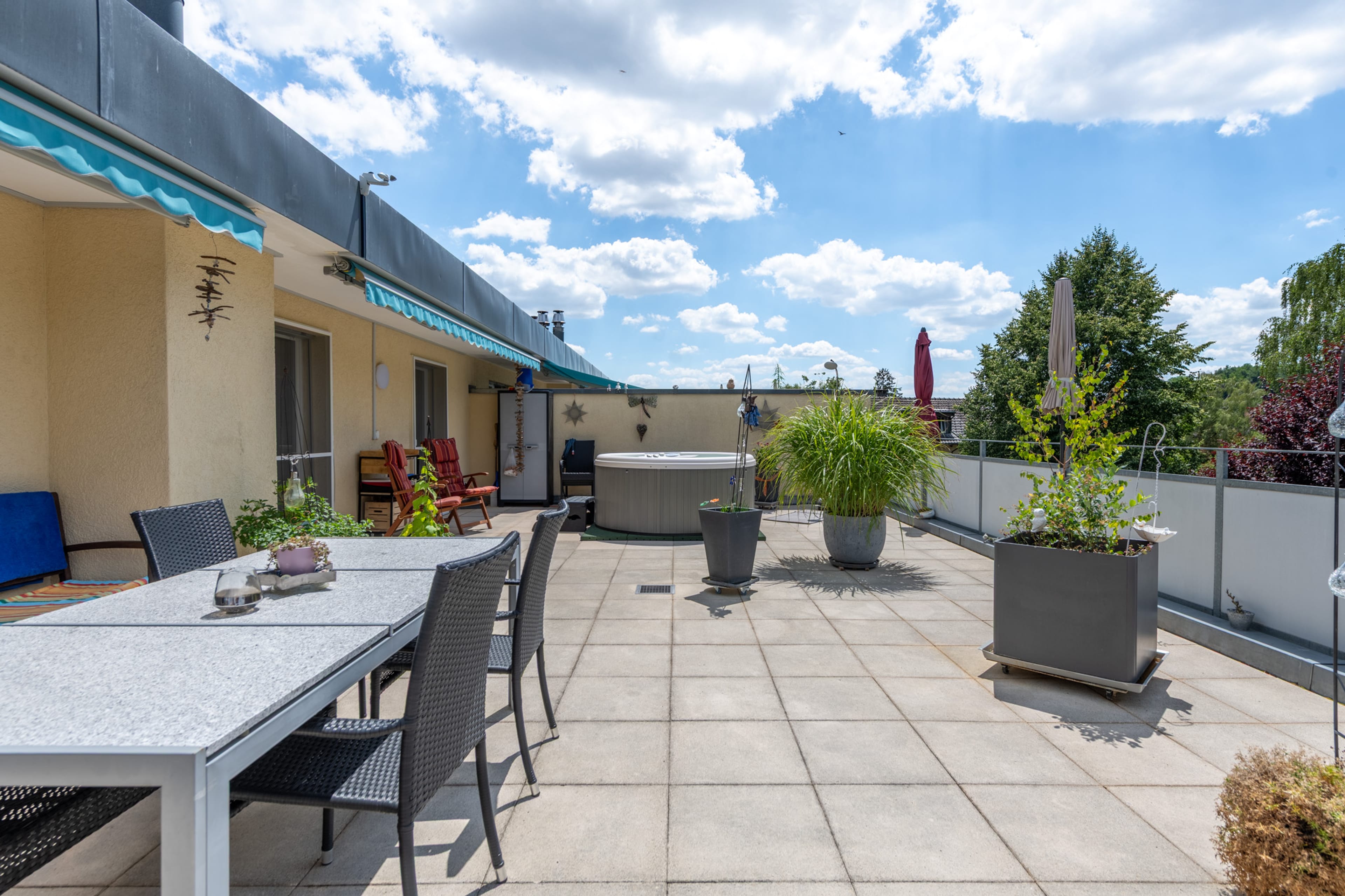 Attikawohnung mit traumhafter Terrasse, Lift und Jurablick - 15