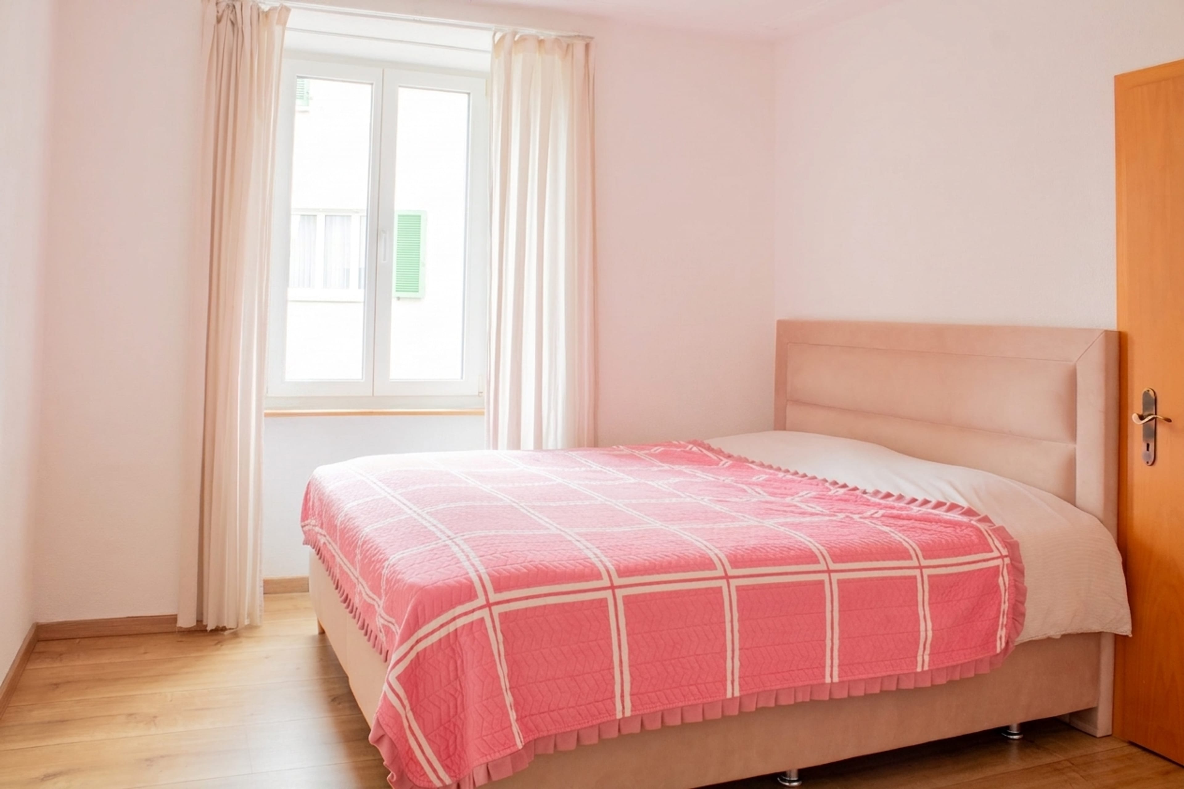 Gepflegtes Mehrfamilienhaus mit 4 Einheiten - Bild 4