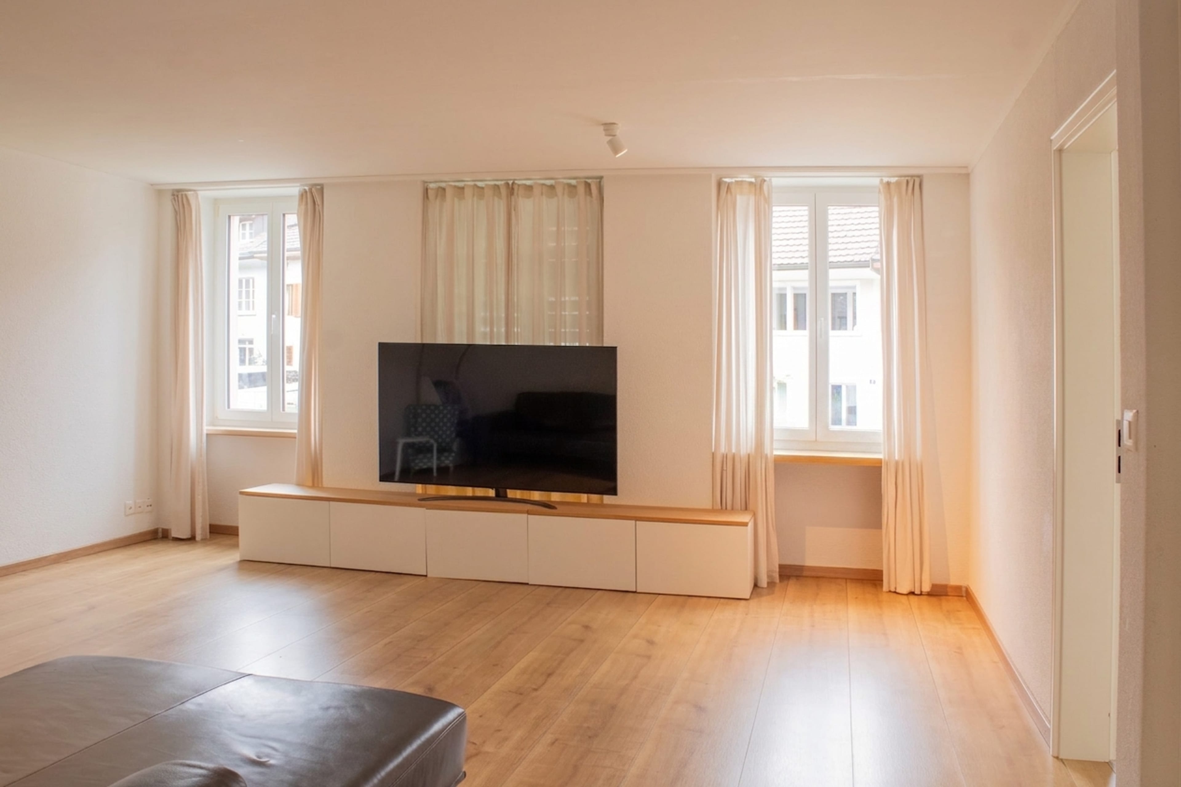 Gepflegtes Mehrfamilienhaus mit 4 Einheiten - Bild 3