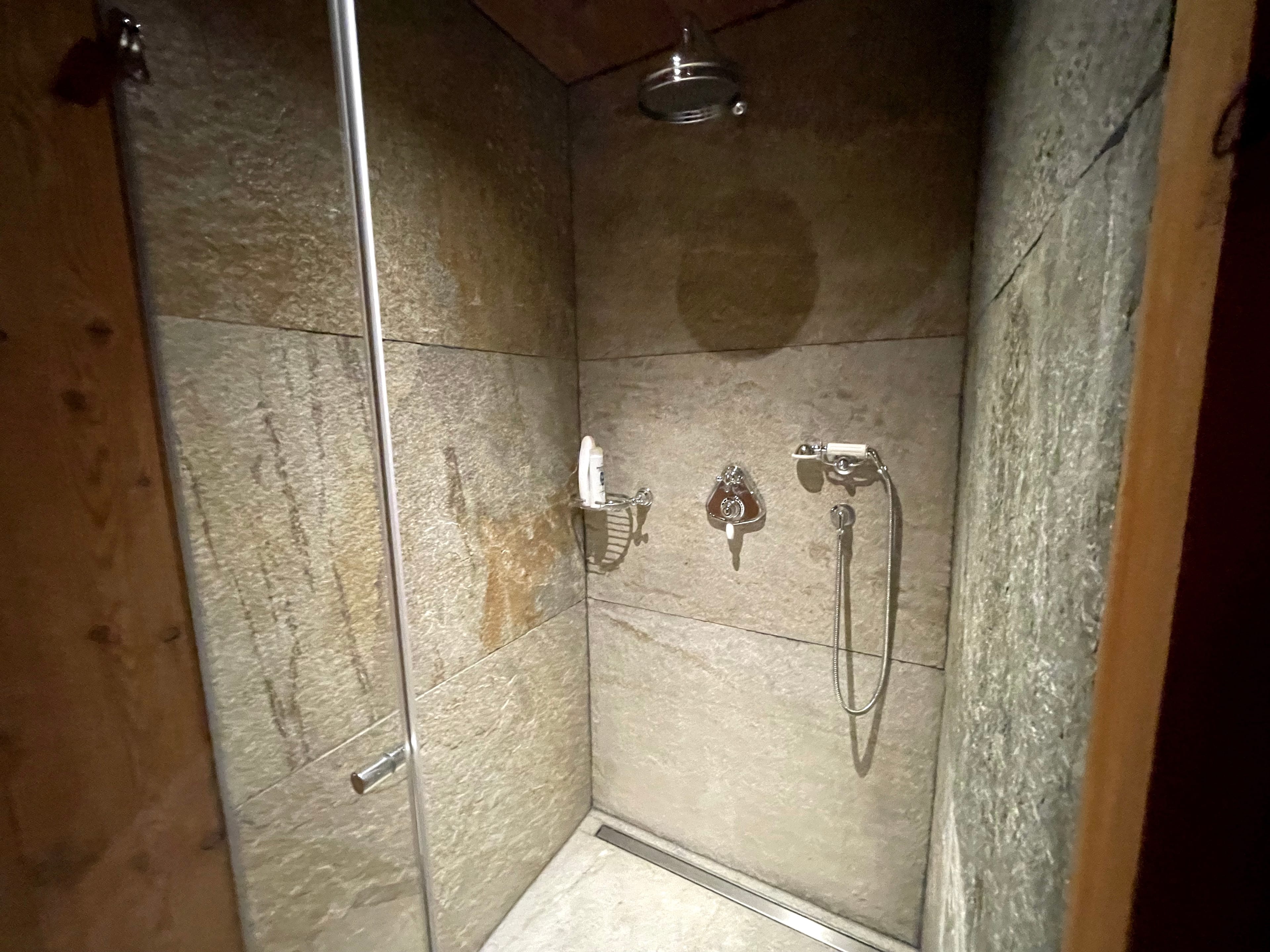 3.5-Zi. Designwohnung mit grosser Terrasse in Laax kaufen - 11