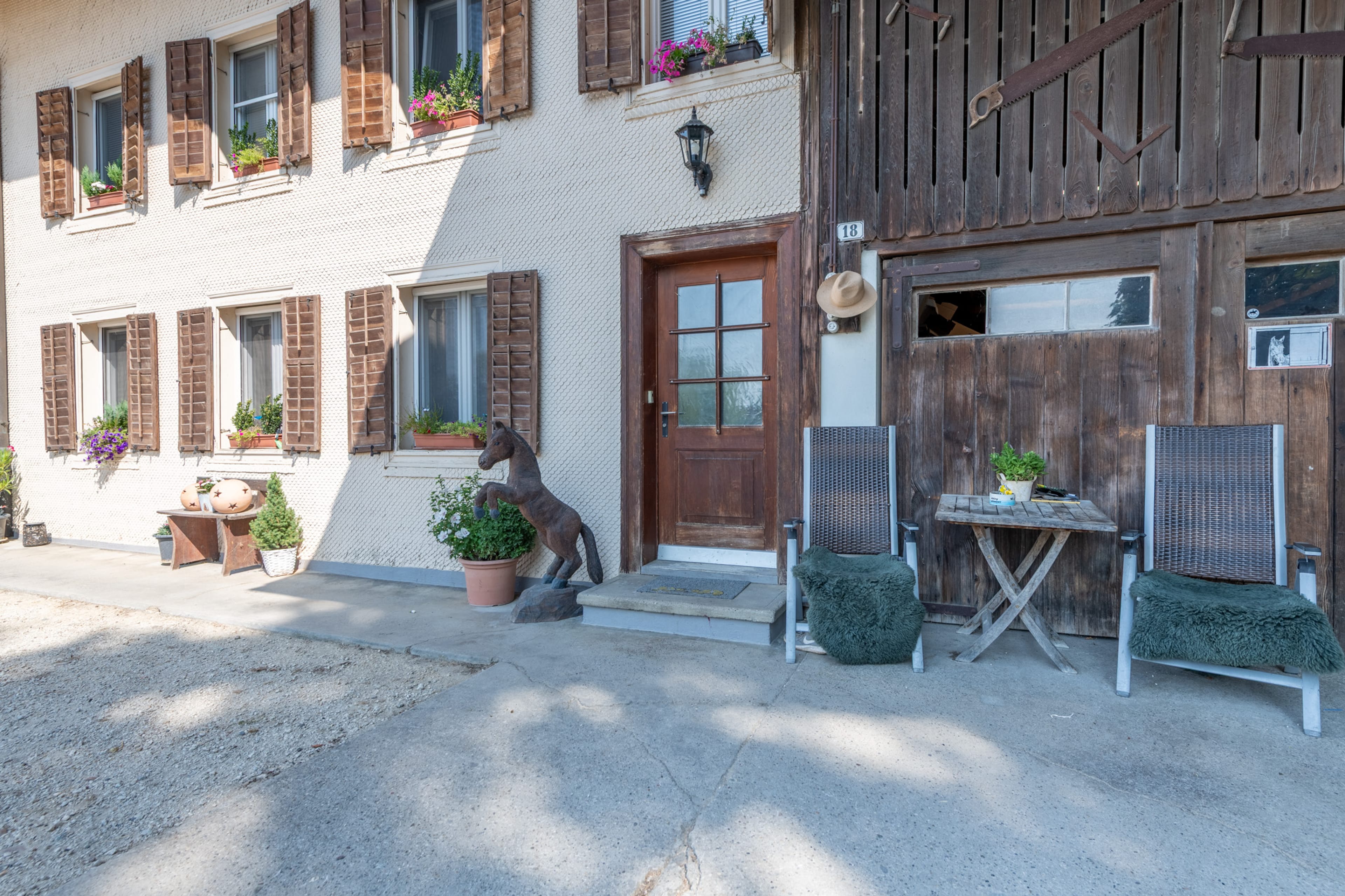 Attraktives Zweifamilien Bauernhaus – frei vom BGBB - 13