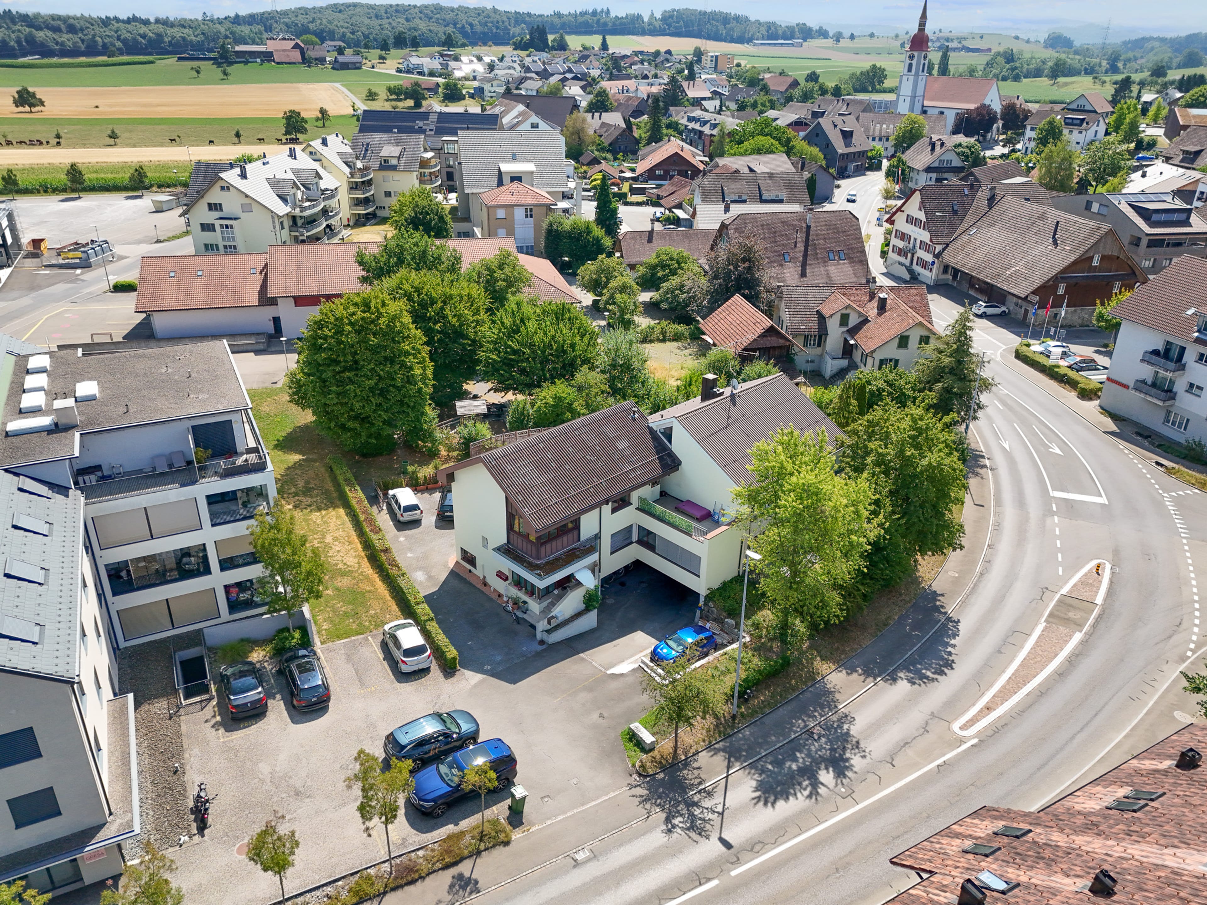Doppeleinfamilienhaus mit 2 Wohnungen in Auw kaufen - 38
