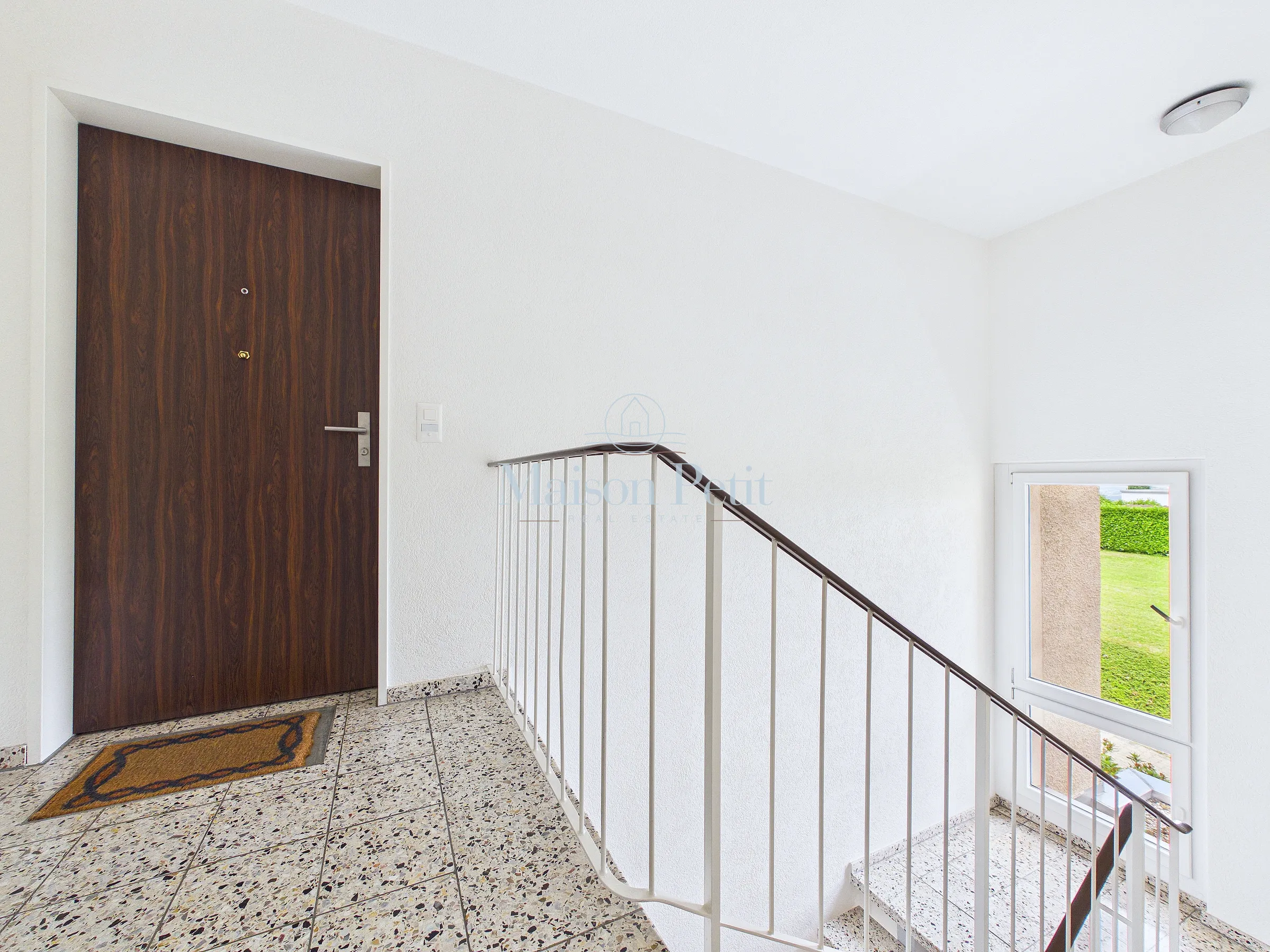 Perfekt für kleine Familien, Paare oder Singles - in Ebmatingen suchen 96m2 Wohnfläche mit verglaster Loggia neue Besitzer. - 28