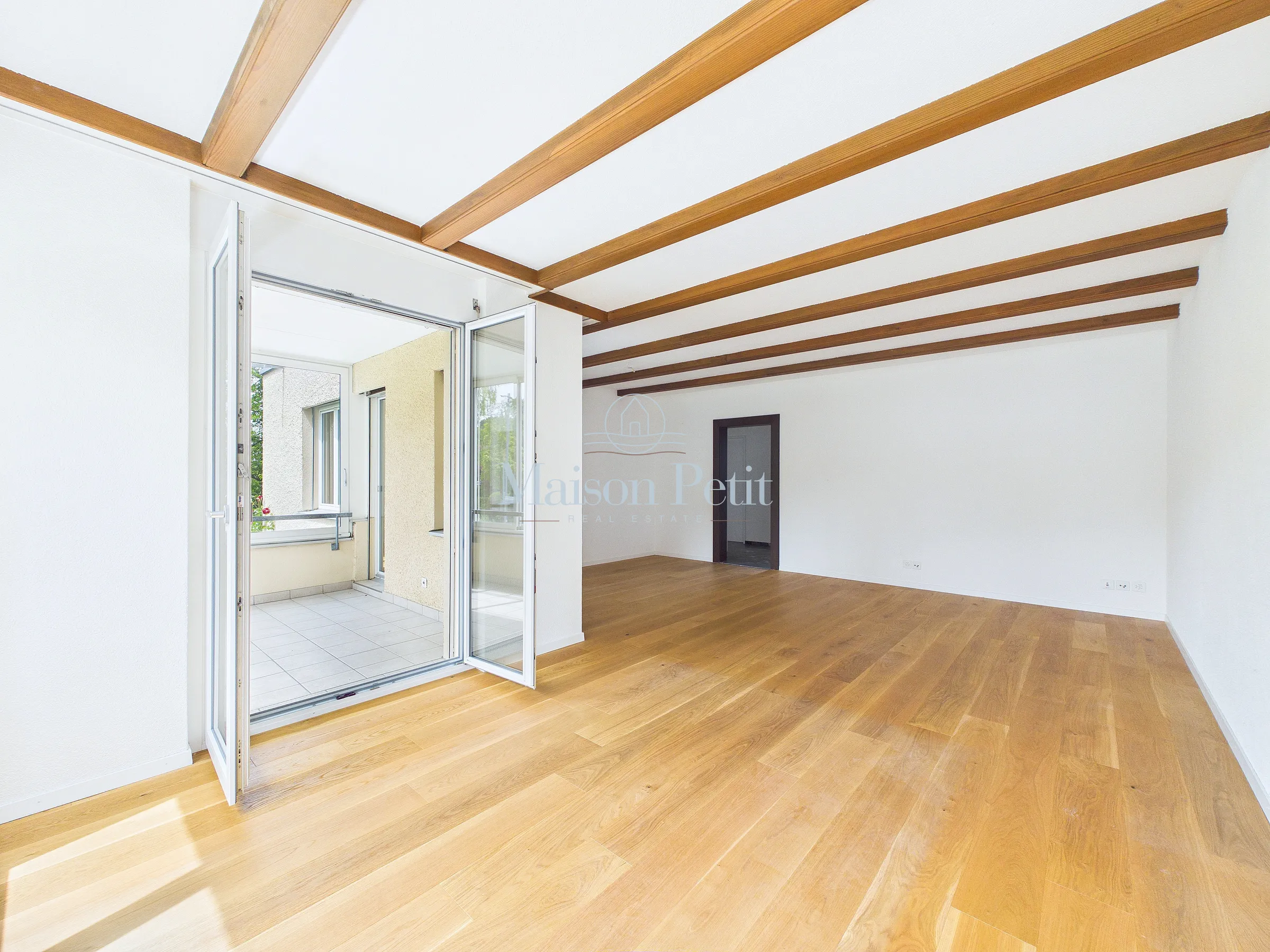 Perfekt für kleine Familien, Paare oder Singles - in Ebmatingen suchen 96m2 Wohnfläche mit verglaster Loggia neue Besitzer. - 16