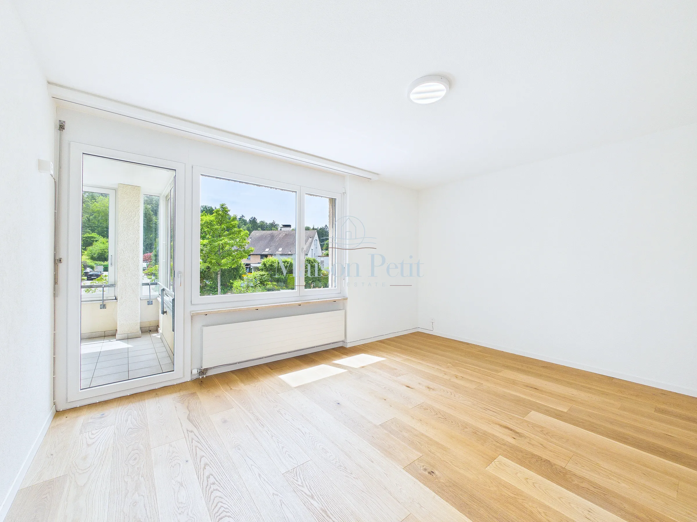 Perfekt für kleine Familien, Paare oder Singles - in Ebmatingen suchen 96m2 Wohnfläche mit verglaster Loggia neue Besitzer. - 23