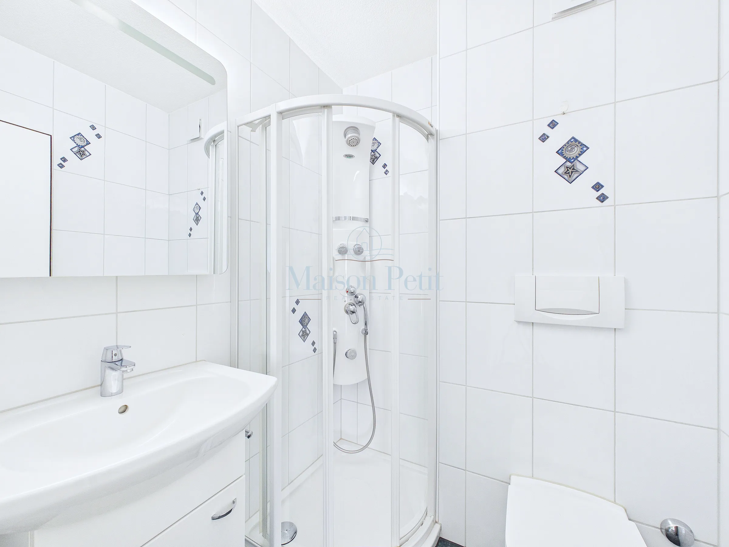 Perfekt für kleine Familien, Paare oder Singles - in Ebmatingen suchen 96m2 Wohnfläche mit verglaster Loggia neue Besitzer. - 27