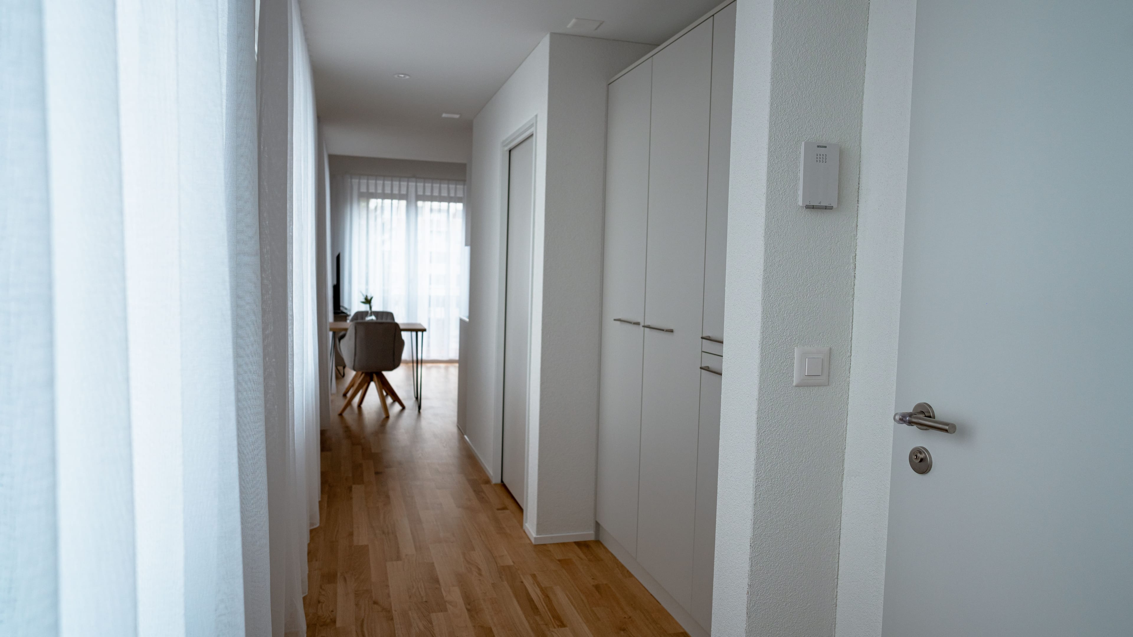 Möblierte 1-Zimmer-Wohnung mit Terrasse in Dübendorf - Bild 4