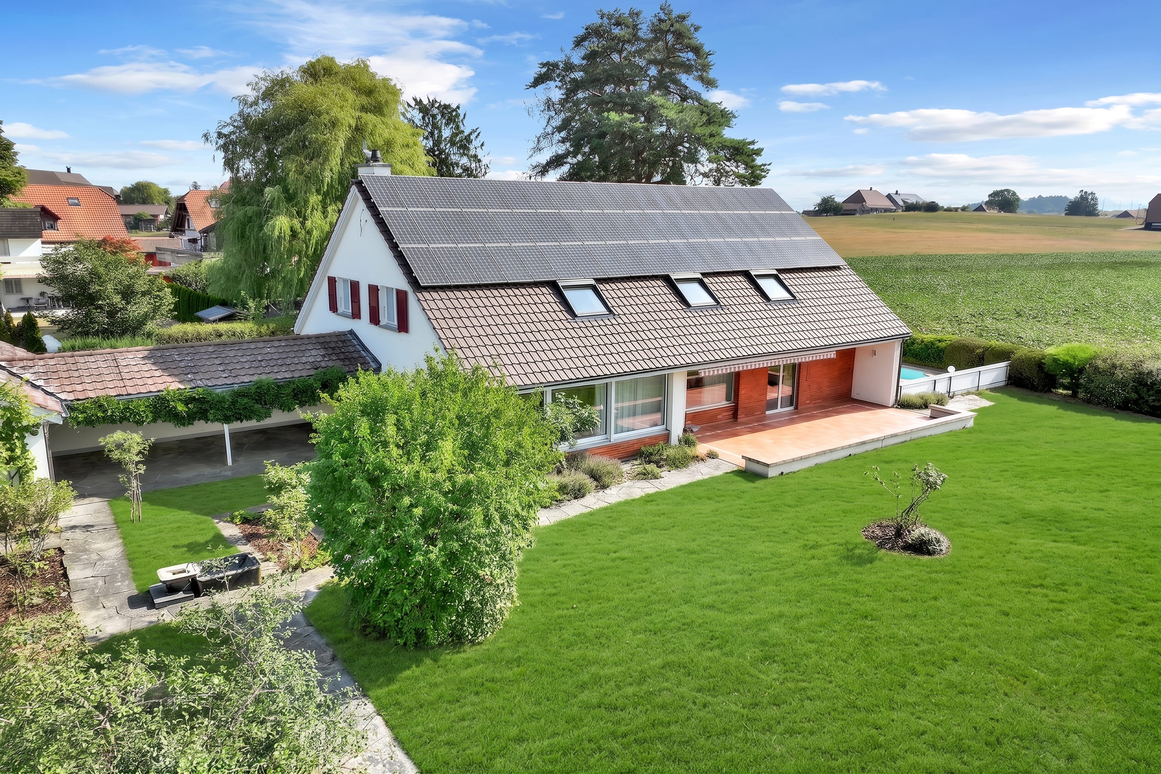 Grosszügiges Wohnen mit unverbaubarem Weitblick – Familienresidenz mit Pool in Frauenkappelen - 20
