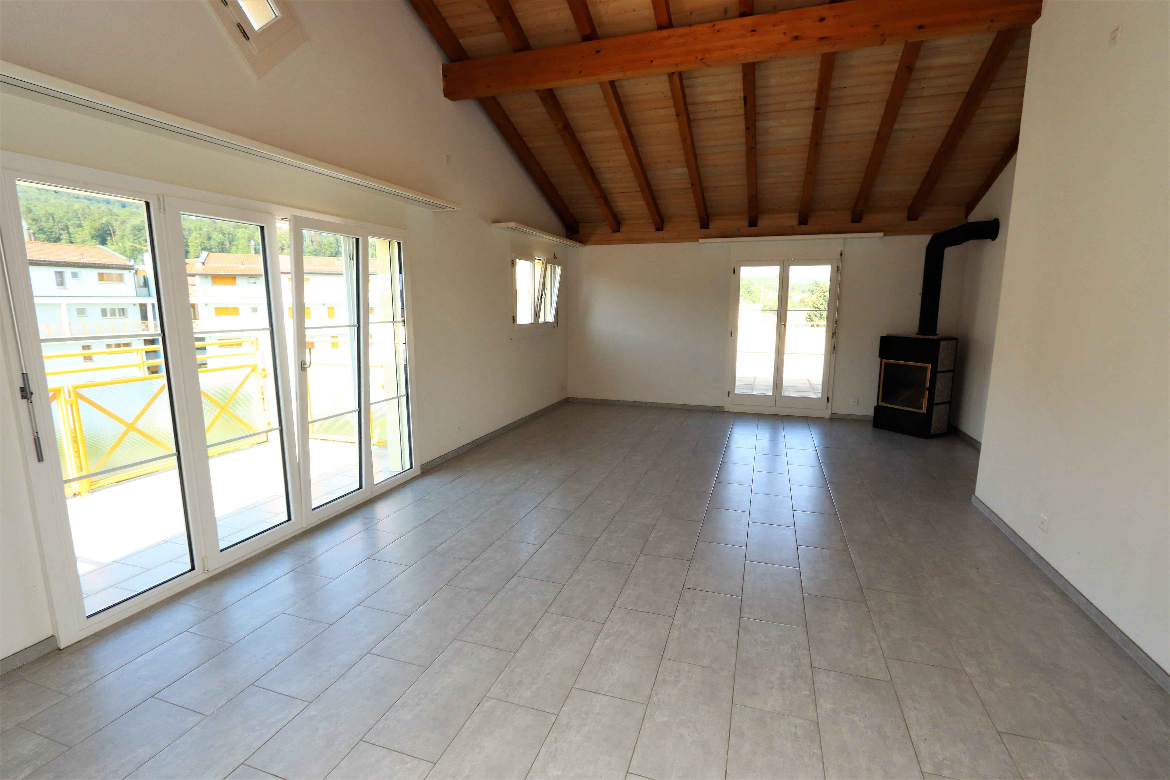 4.5-Zimmer-Attikawohnung mit 147 m² Terrassenfläche - Bild 5