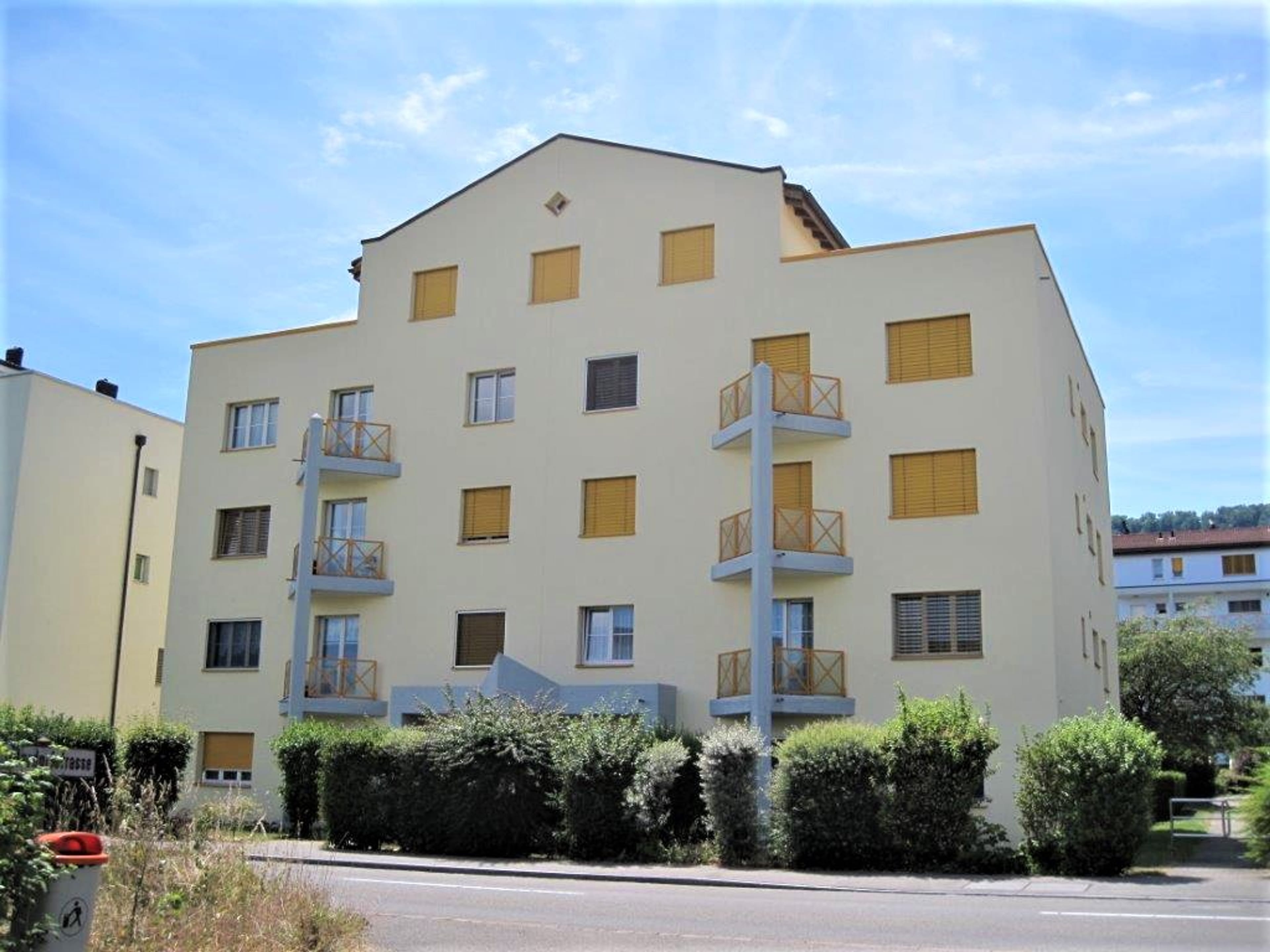 4.5-Zimmer-Attikawohnung mit 147 m² Terrassenfläche - Bild 1