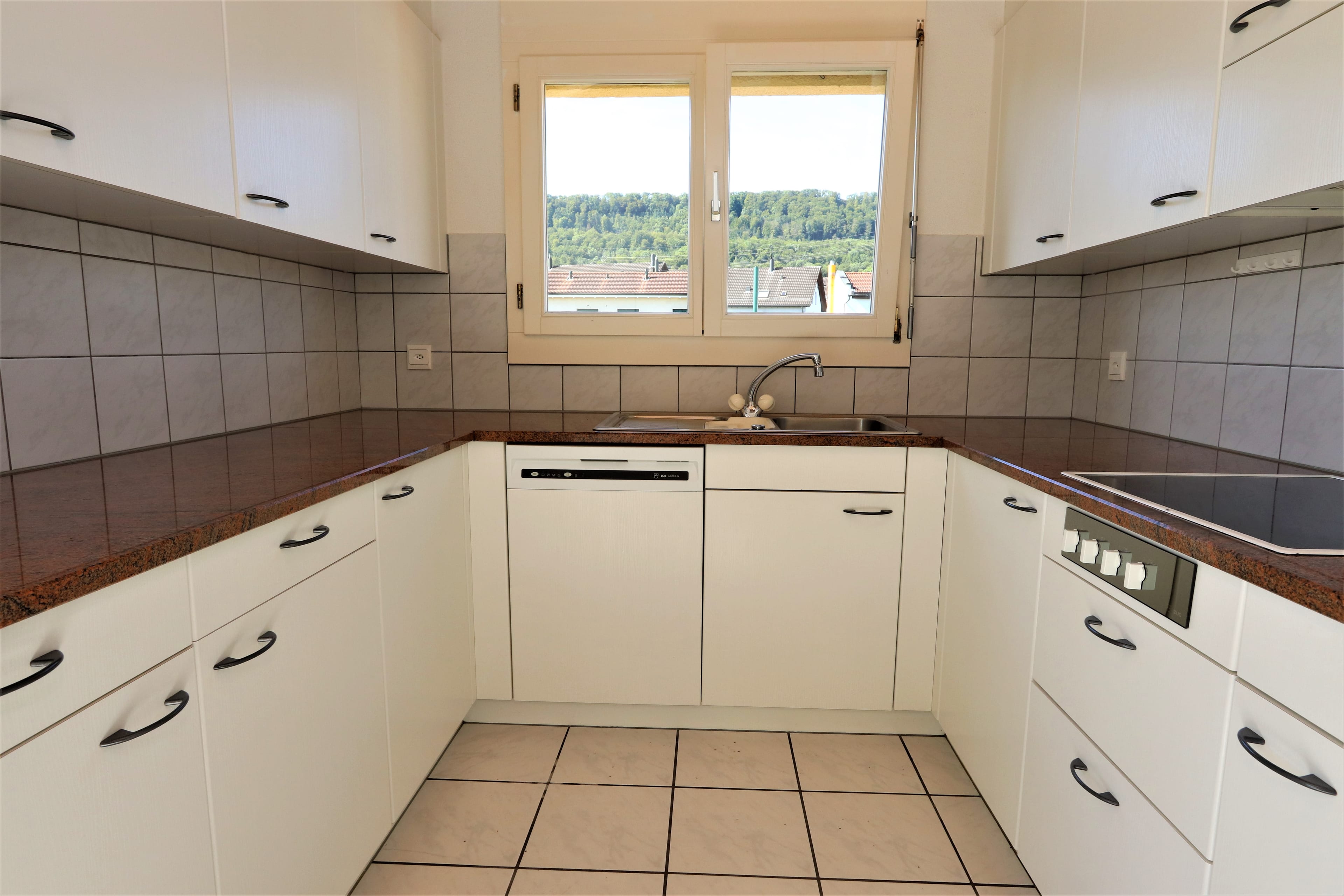 4.5-Zimmer-Attikawohnung mit 147 m² Terrassenfläche - Bild 3