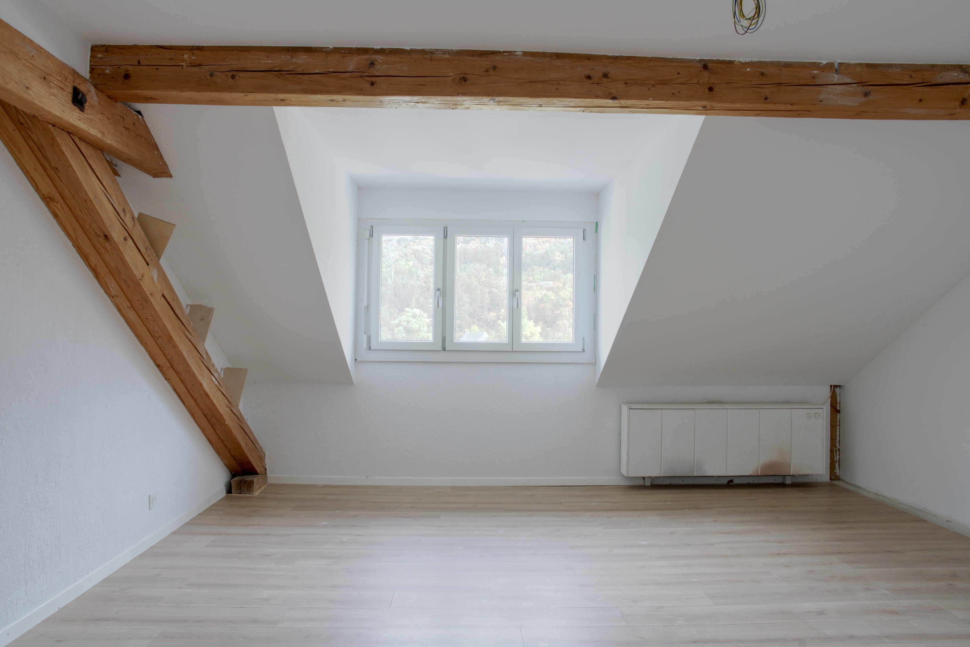 Teilsanierte Dachgeschosswohnung mit zusätzlichem Ausbaupotential - 7