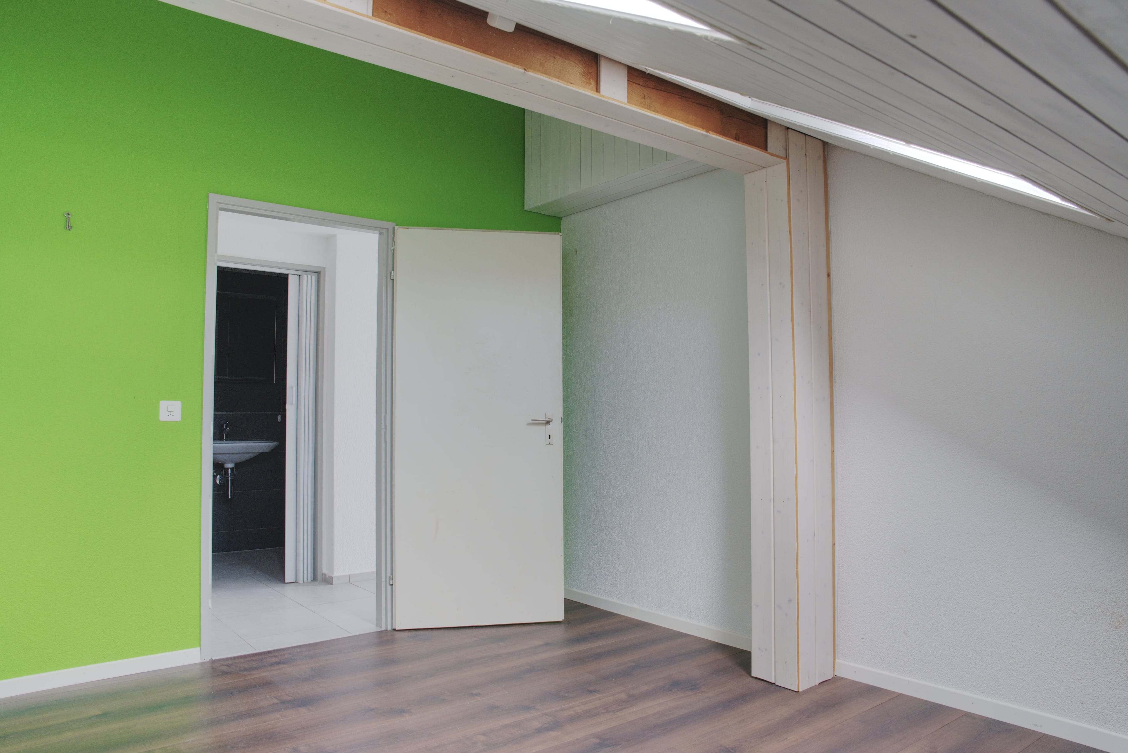 Teilsanierte Dachgeschosswohnung mit zusätzlichem Ausbaupotential - 14